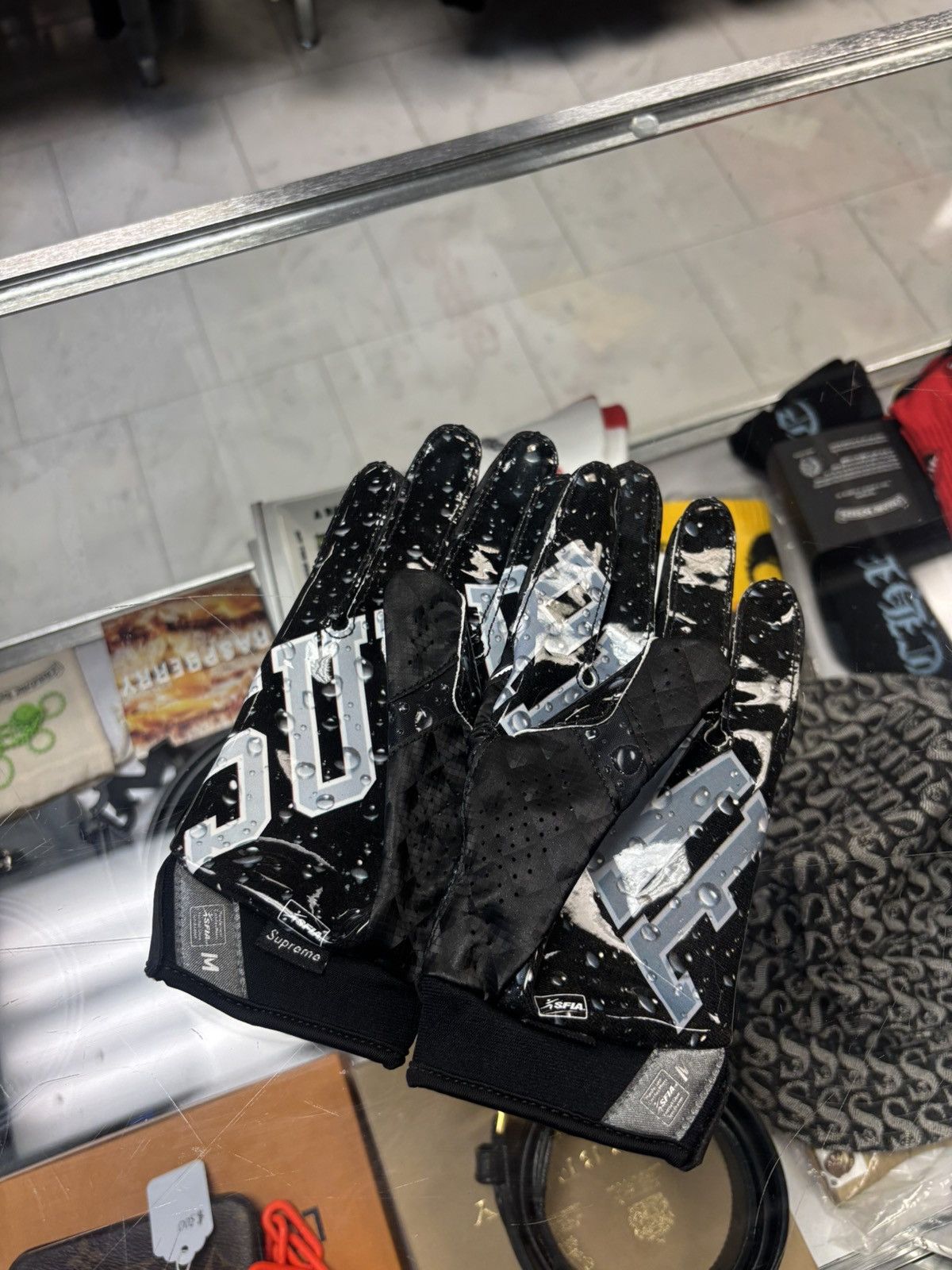 Supreme Supreme Nike Vapor Jet 4.0 Football Gloves | Grailed