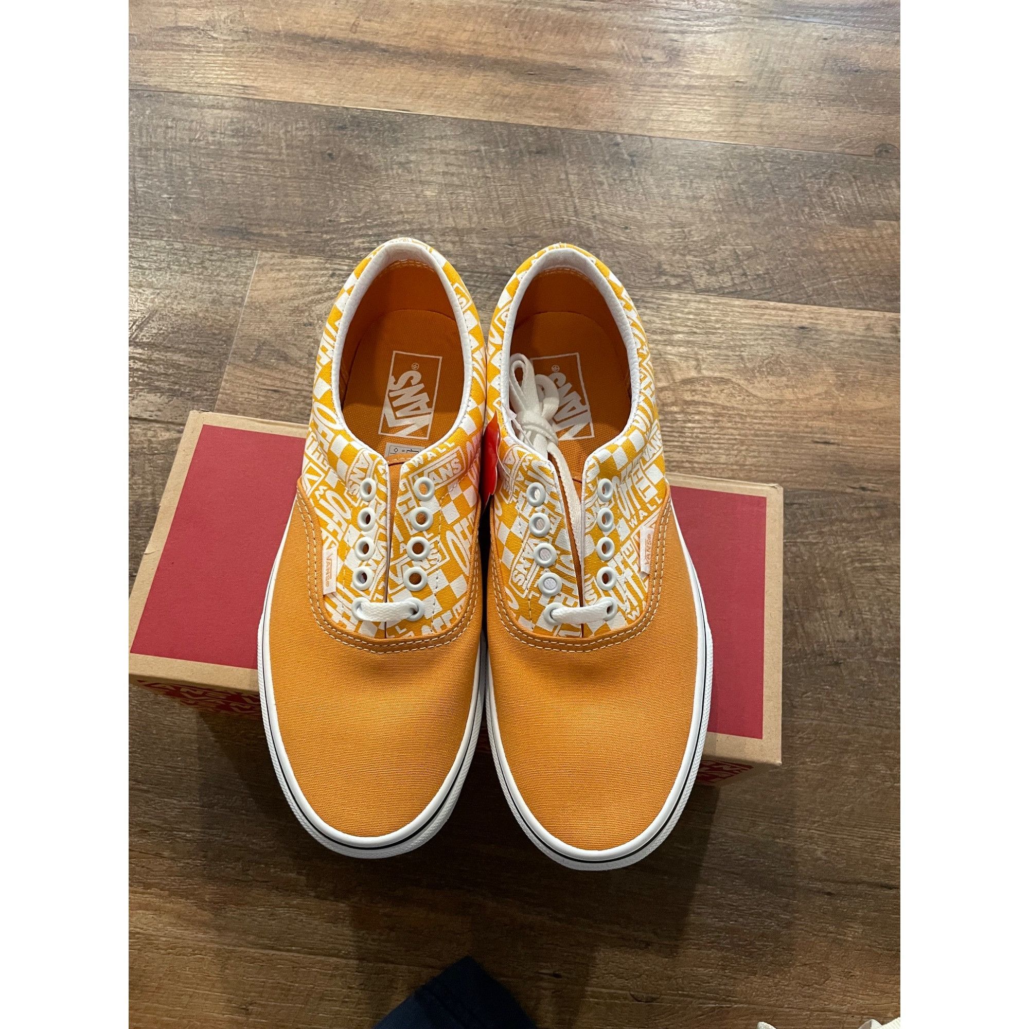 Vans Vans Era Off The Wall Golden Nugget VN0A54F13S61 Men’s 7.5 W Size US 7.5 / EU 40-41 - 5 Thumbnail