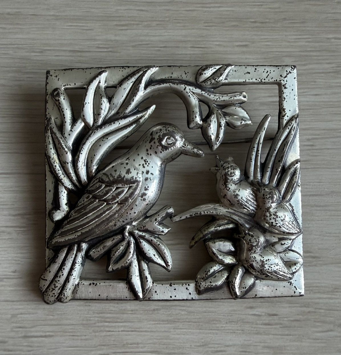 Vintage Vintage Sterling Silver MOTHER & BABY BIRD Brooch Pin Size ONE SIZE - 1 Thumbnail