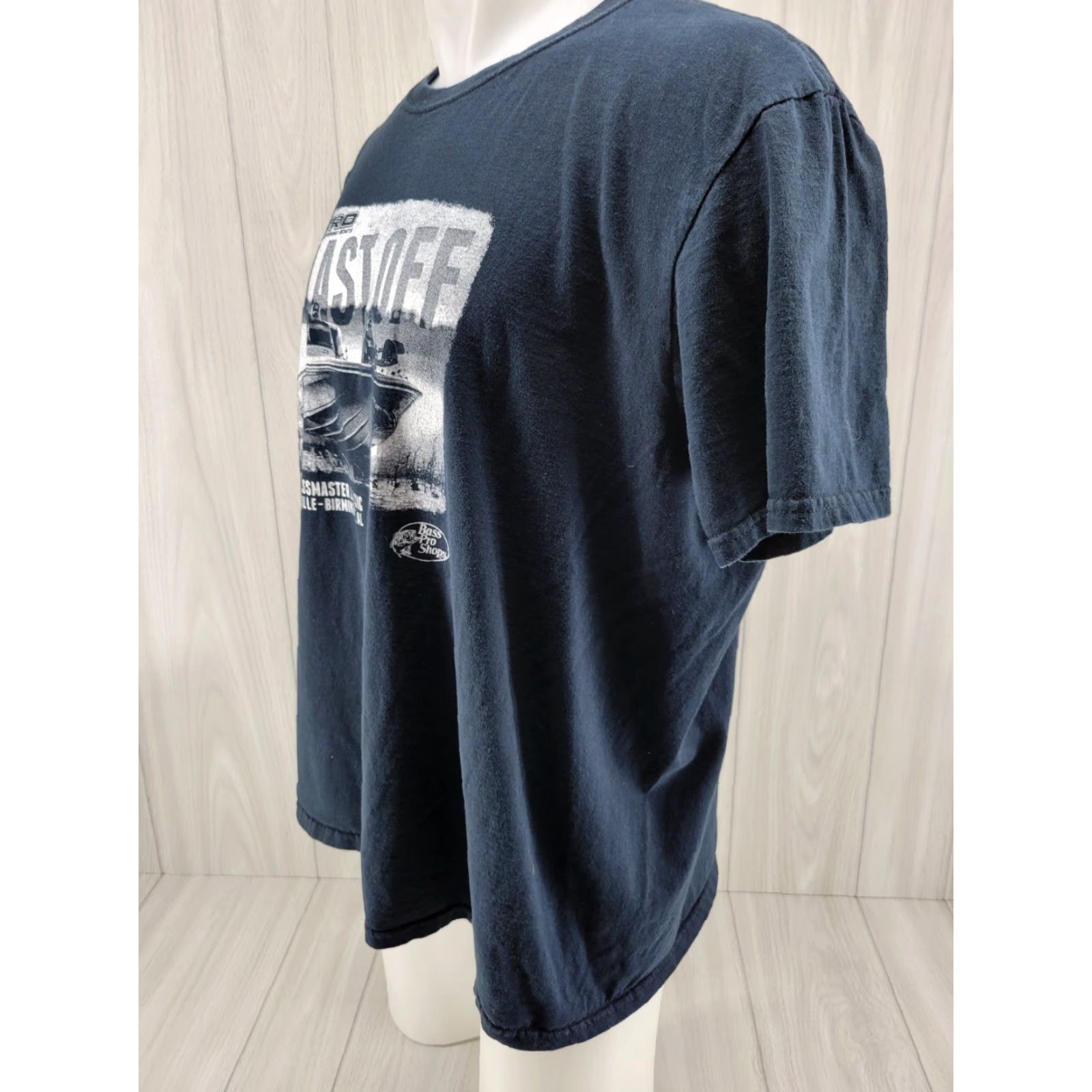 Gildan VINTAGE 2014 Geico Bassmaster Classic Nirto Blast Off Mens Shirt XL Black T-Shirt Short Sleeve Gildan Brand Size US XL / EU 56 / 4 - 4 Thumbnail
