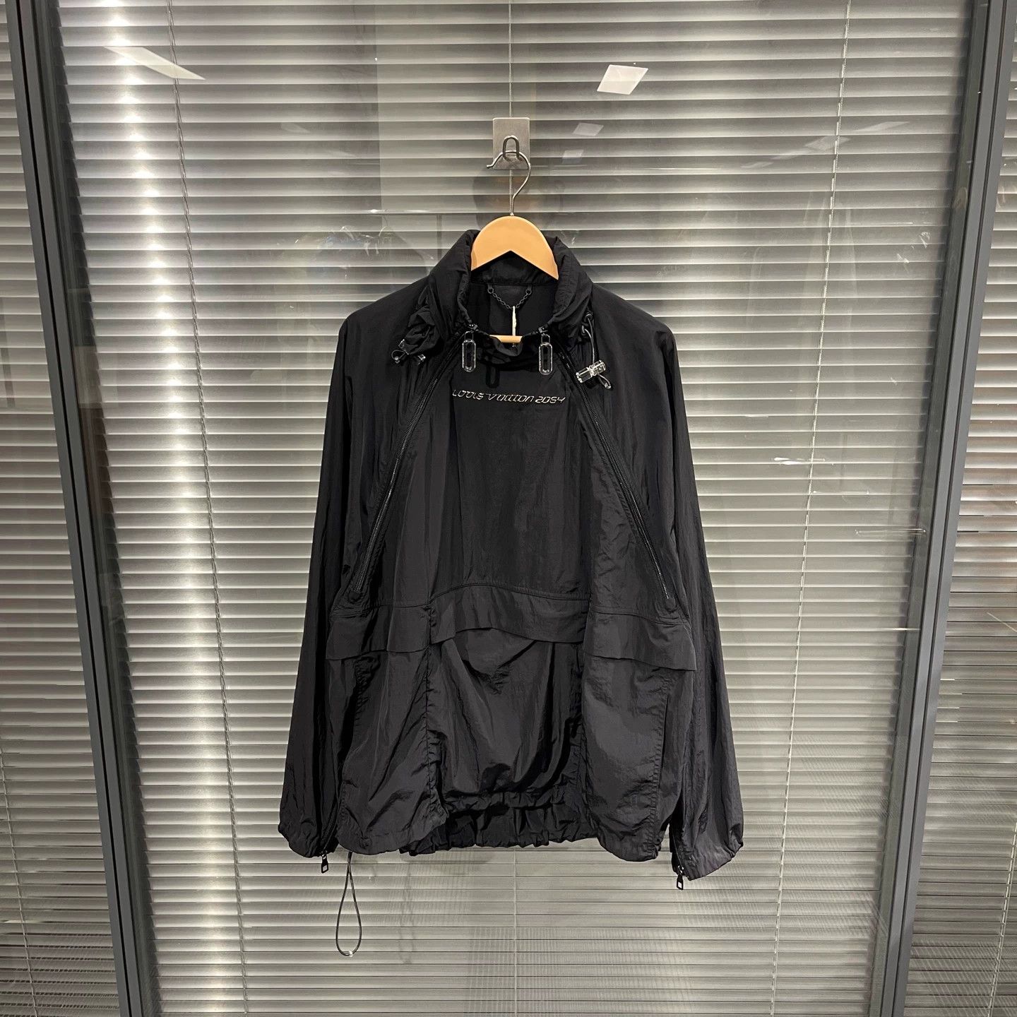 Louis Vuitton Louis Vuitton 2054 Rainbow Tech Jacket 48 99 New Size US M / EU 48-50 / 2 - 1 Thumbnail