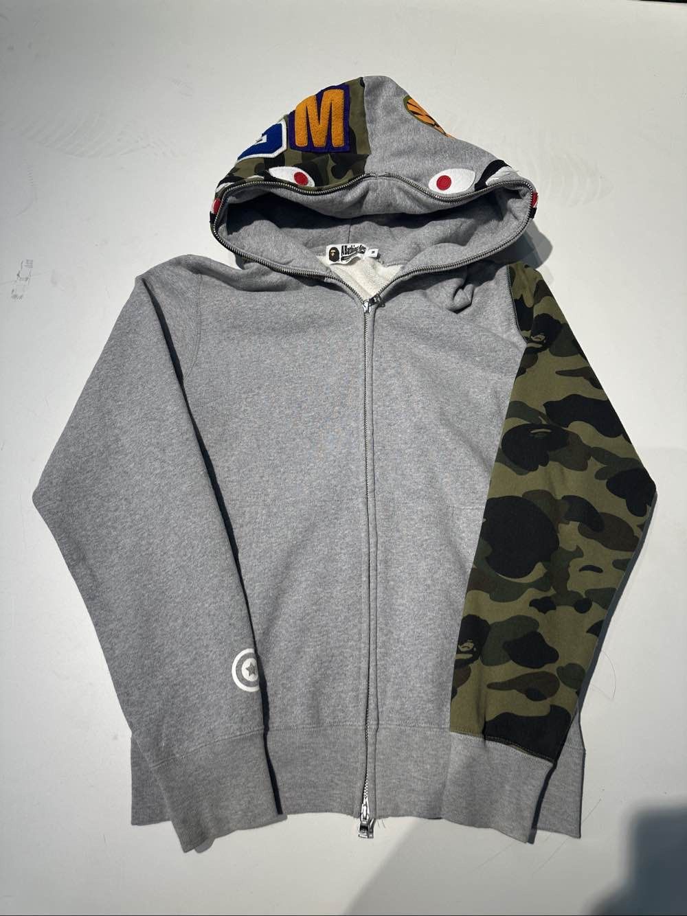 Bape A Bathing Ape Camo Shark Hoodie Size M Size US M / EU 48-50 / 2 - 1 Thumbnail