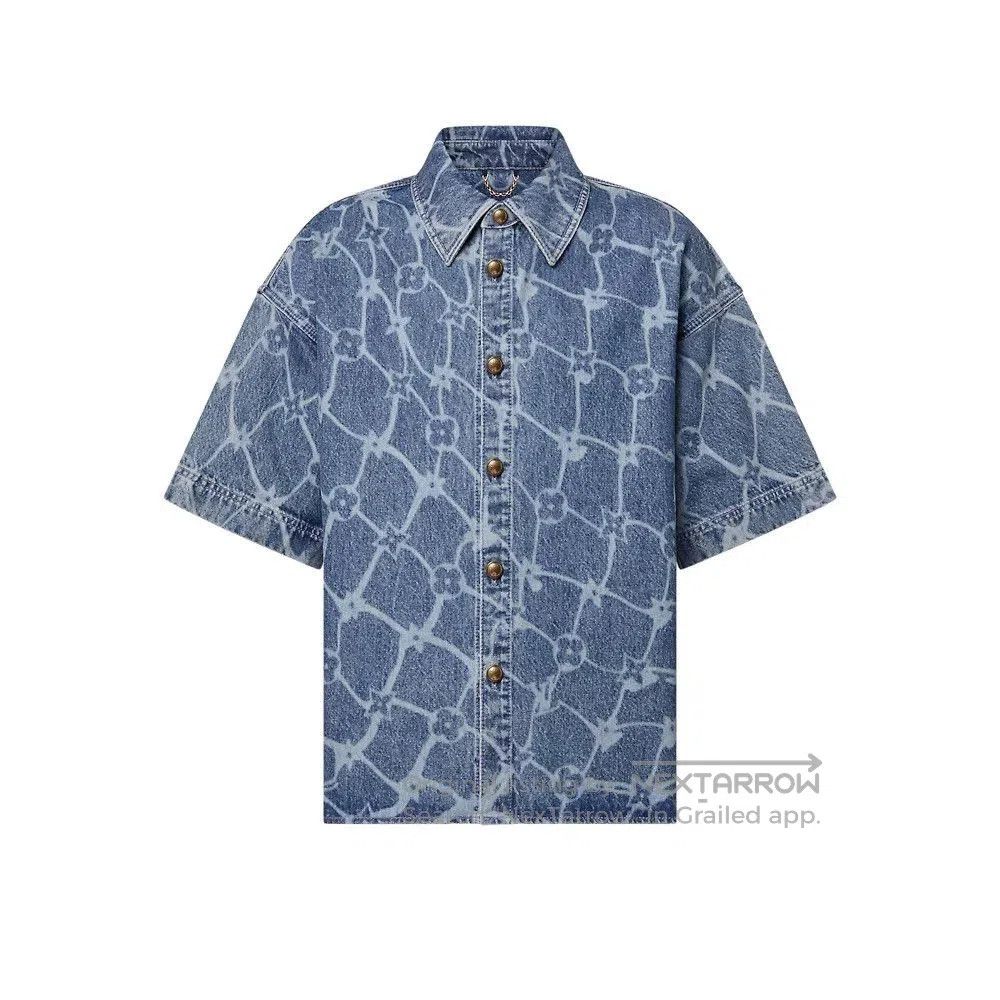 Louis Vuitton louis vuitton logo print denim short sleeve shirt. Size US L / EU 52-54 / 3 - 1 Thumbnail