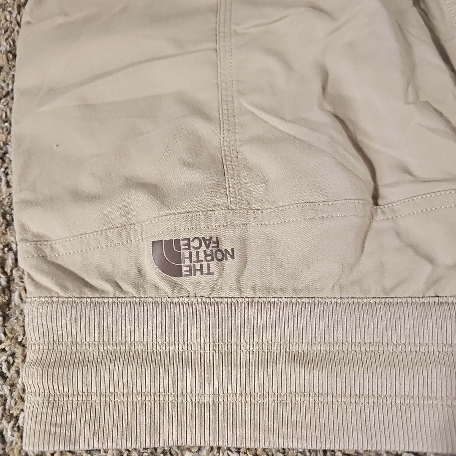 The North Face North Face Womens Shorts Size Large Tan Athletic Hiking Size 36" / US 14 / IT 50 - 7 Thumbnail