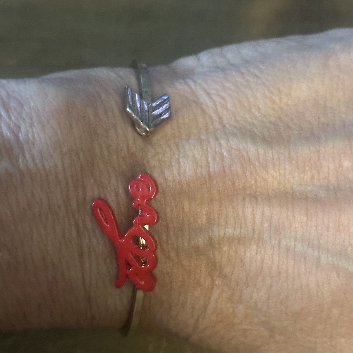 Other Love open arrow bangle bracelet Size ONE SIZE - 3 Thumbnail