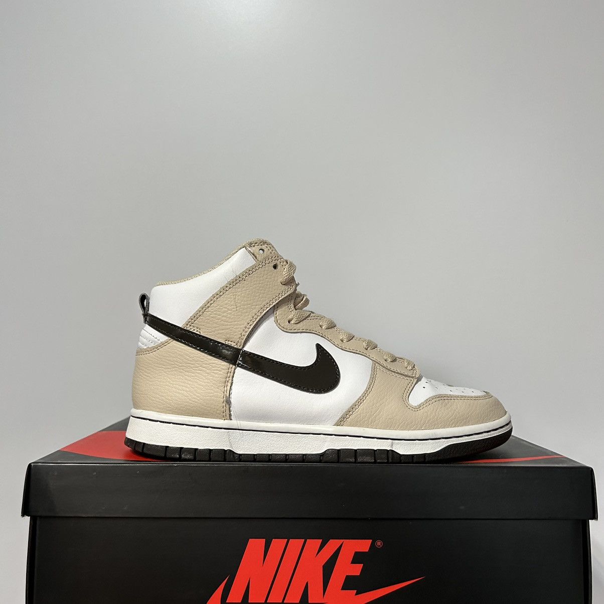 Nike Nike Dunk high Sand Drift Tan mini logo swoosh Size US 9.5 / EU 42-43 - 4 Thumbnail