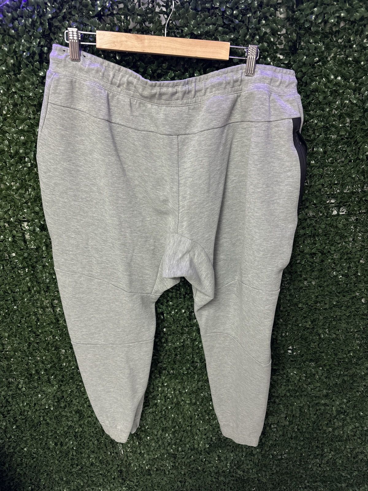 Nike Nike Tech Sweats Grey Size US 38 / EU 54 - 2 Thumbnail