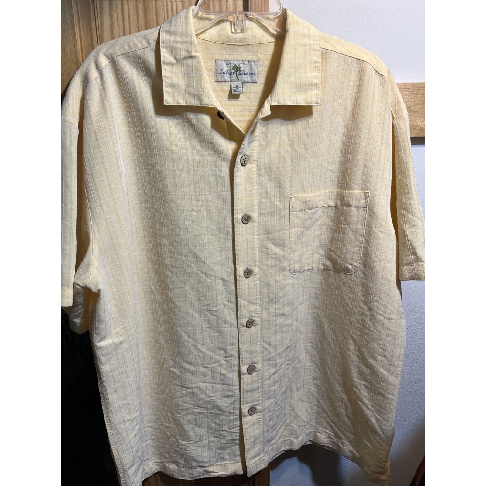 Island Shores Island Shores Men’s XL Yellow SS Button Rayon Hawaiian Shirt Size US XL / EU 56 / 4 - 5 Thumbnail