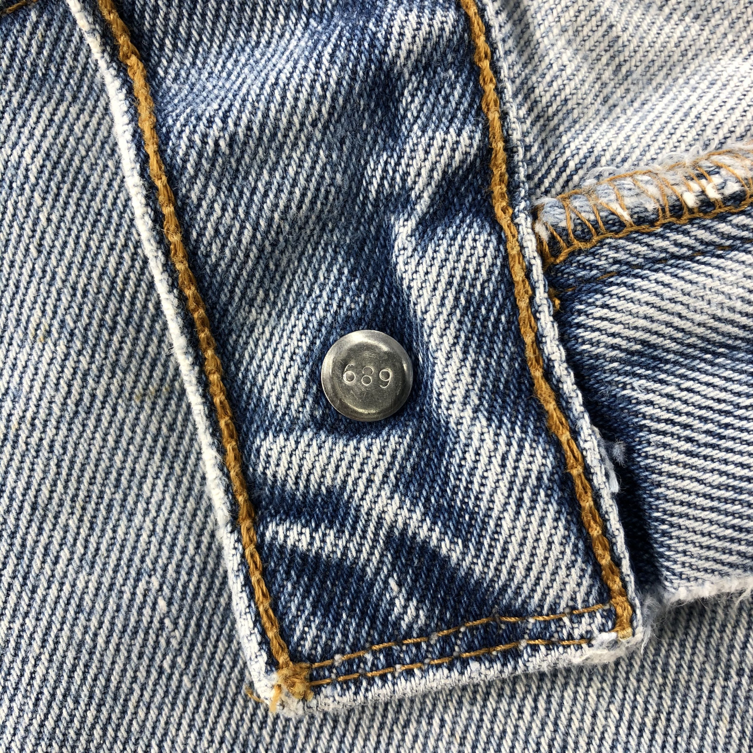 Levi's Vintage 90s Light Wash Levis 560 Jeans- J1303 Size US 35 - 9 Thumbnail