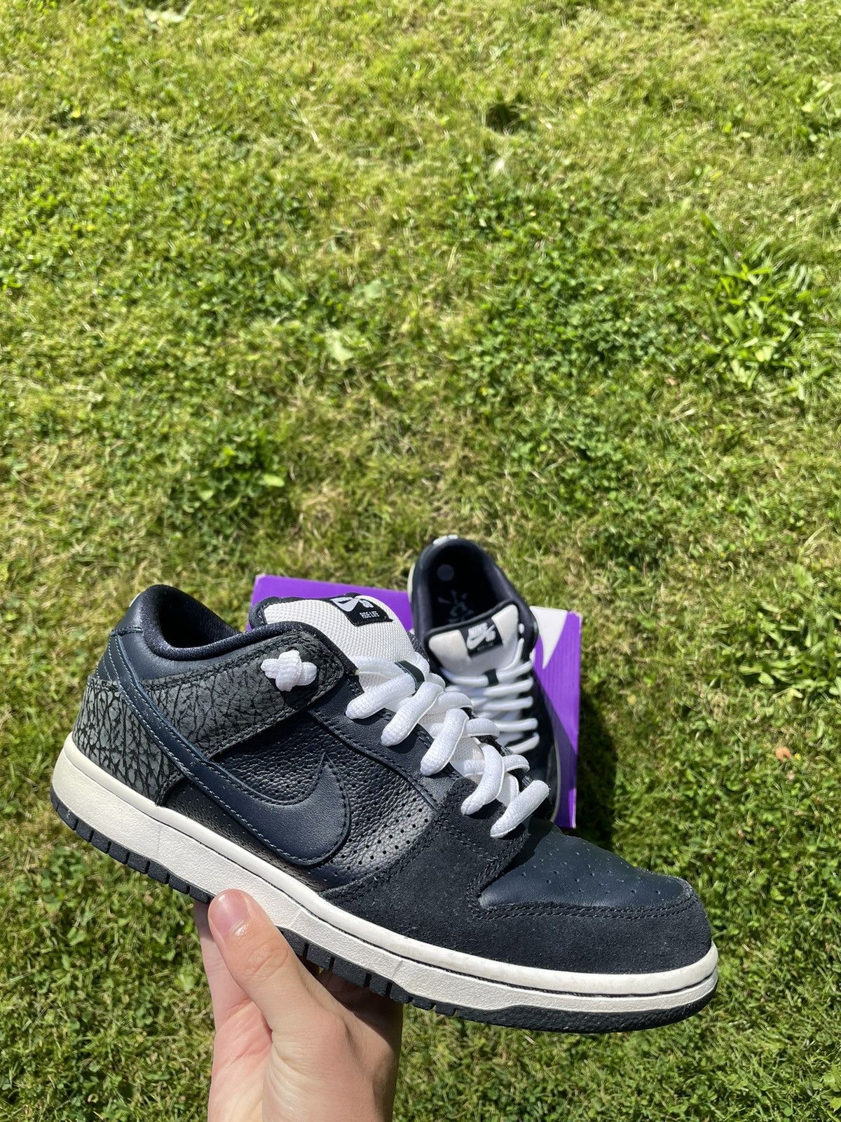 Nike Nike SB dunk low “Murasaki Ride Life” (2018) Size US 9 / EU 42 - 2 Thumbnail