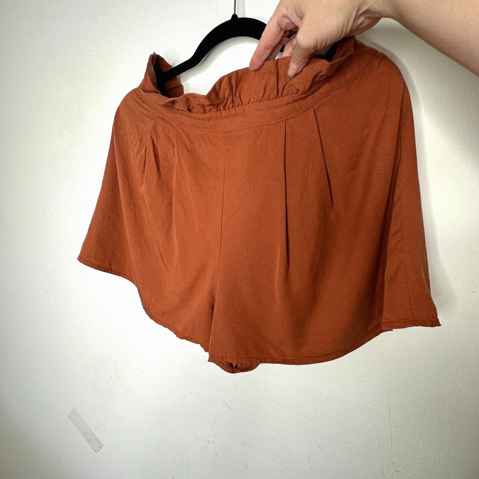 REVOLVE Lovers + Friends Rust Paperbag Tati High Waist Button Shorts Size 30" / US 8 / IT 44 - 5 Thumbnail