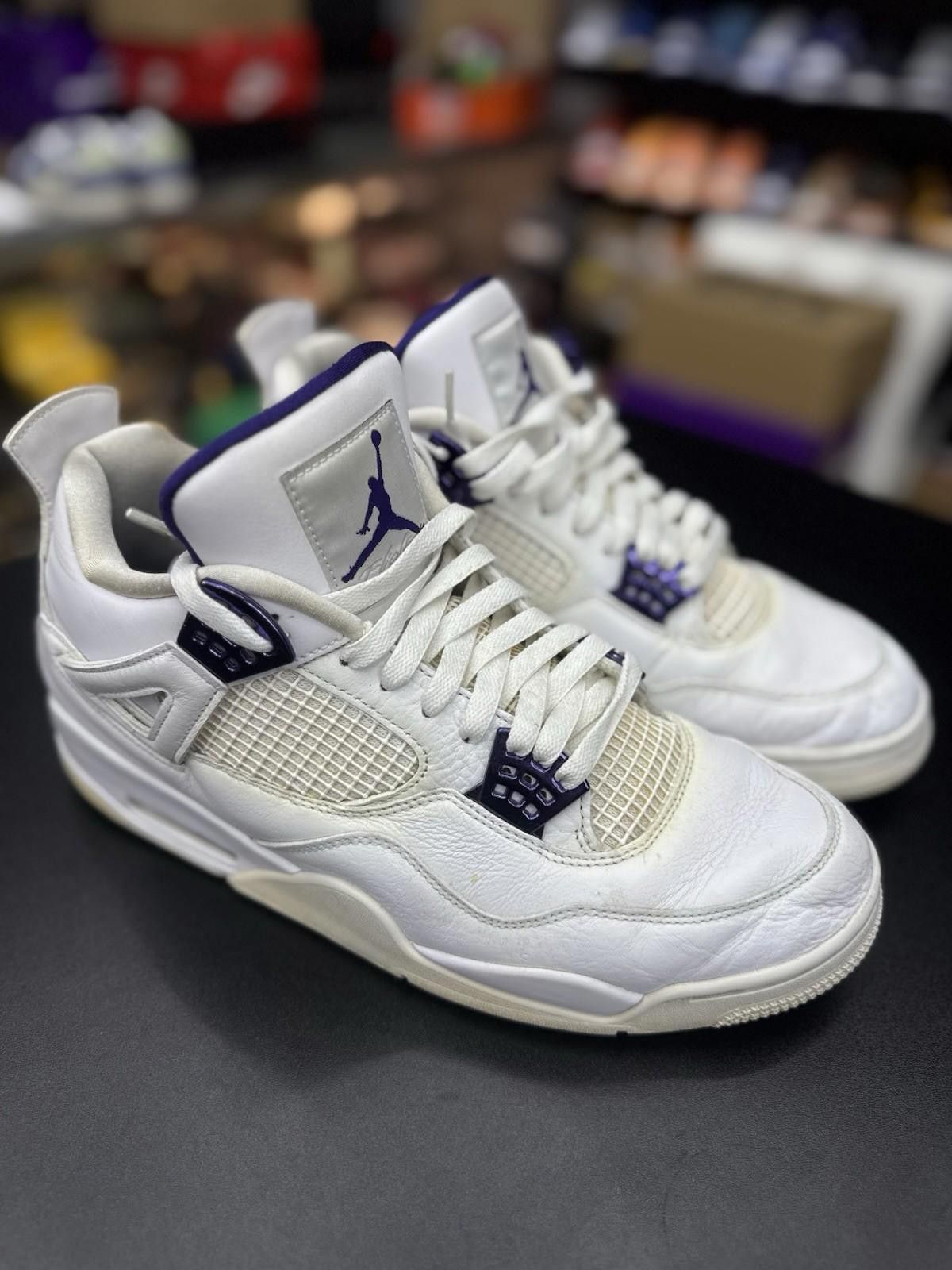 Jordan Brand Size 13 Men Jordan 4 Retro Metallic Purple Pre Owned Size US 13 / EU 46 - 3 Thumbnail