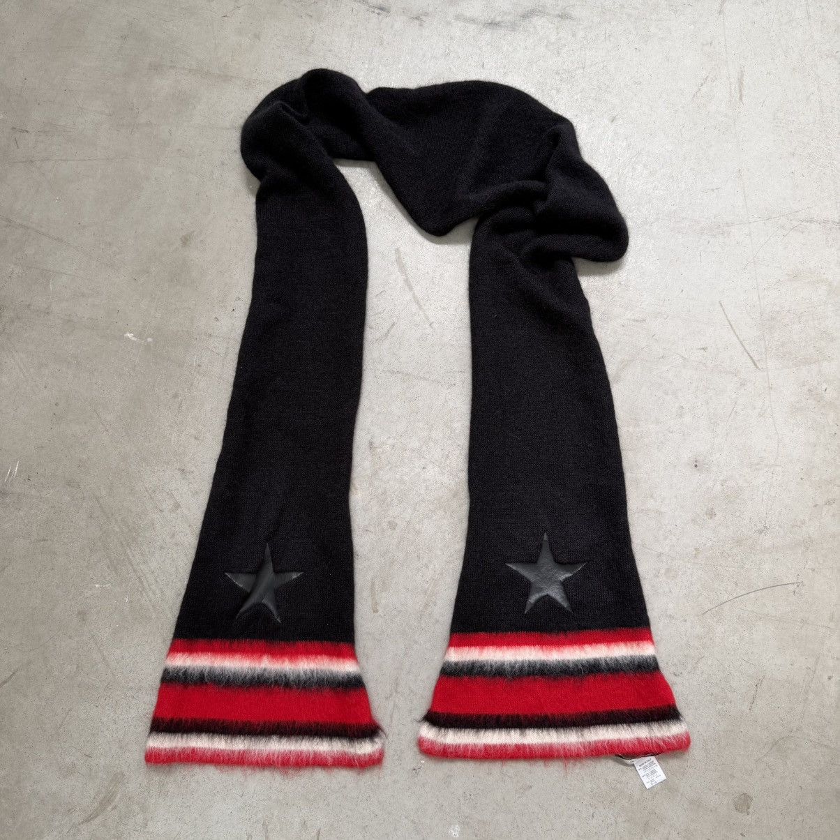 Givenchy Givenchy Double Star Wool Scarf Black/Red Size ONE SIZE - 1 Thumbnail