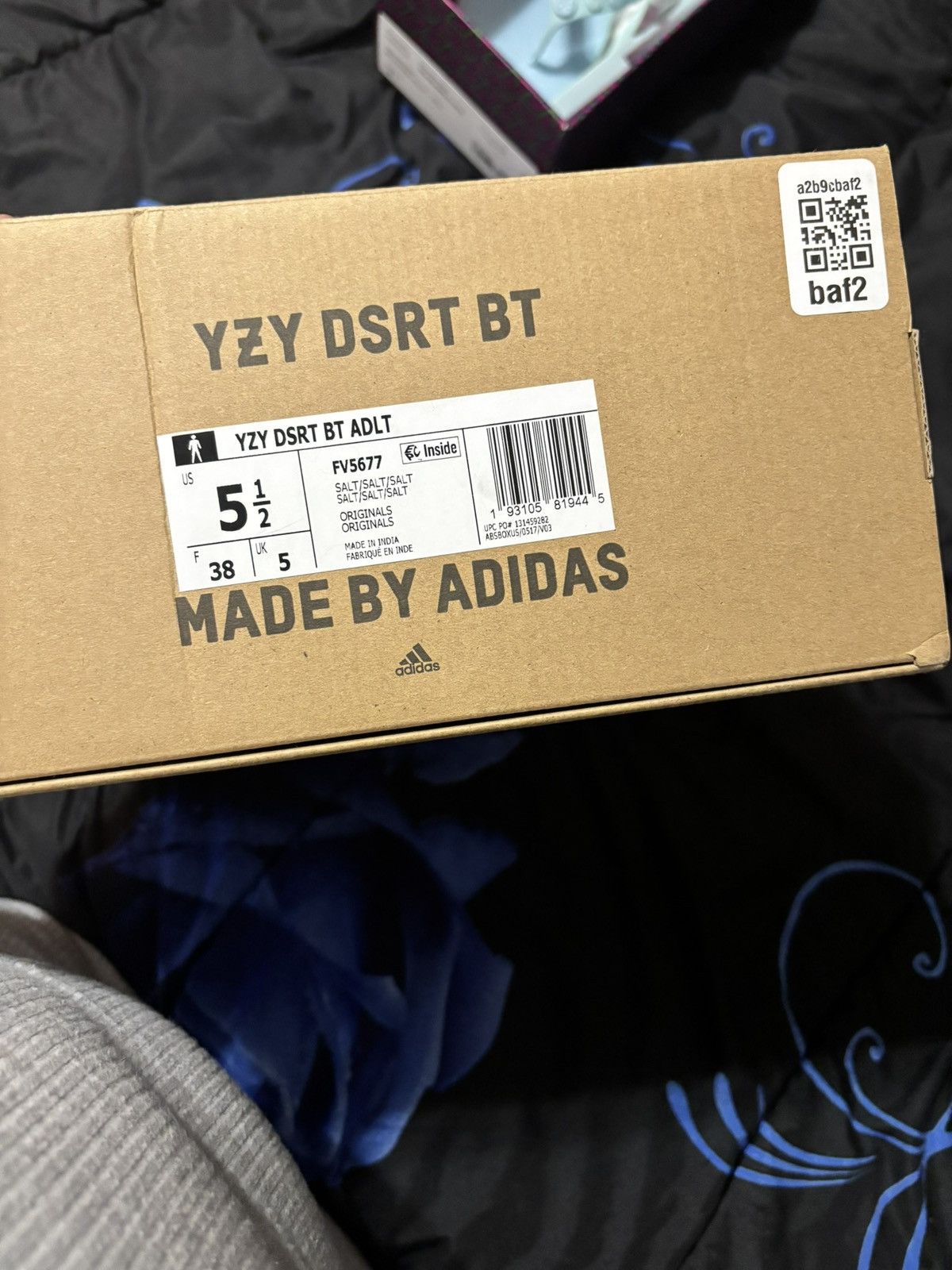 Yeezy Salt yeezy boots mens size 5.5 Size US 5.5 / EU 38 - 7 Thumbnail