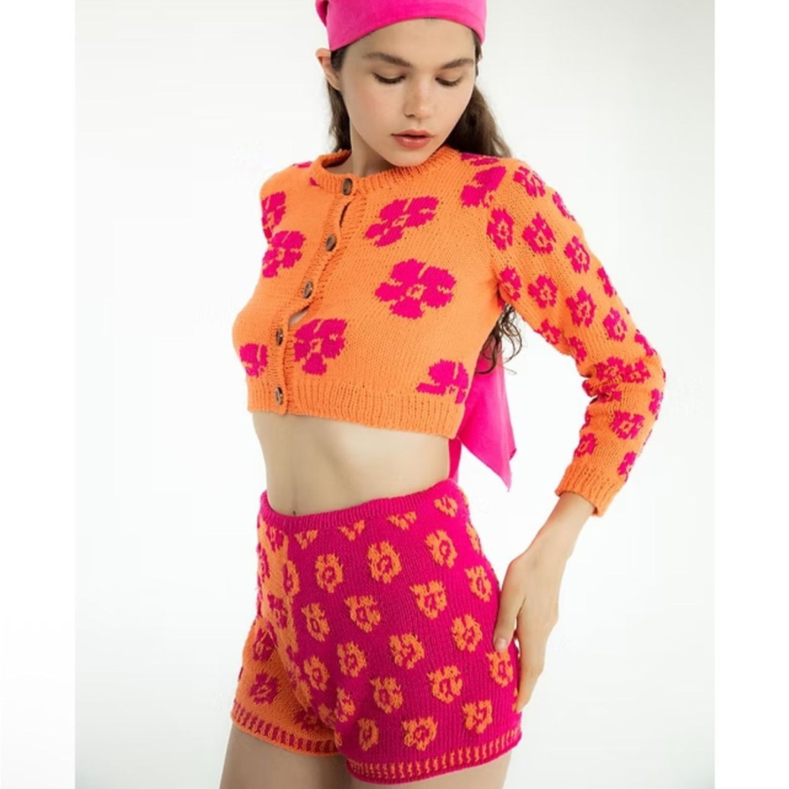 Other NWT TACH $166 Orange and Magenta Floral Knit Shorts XS Size 26" / US 2 / IT 38 - 1 Thumbnail