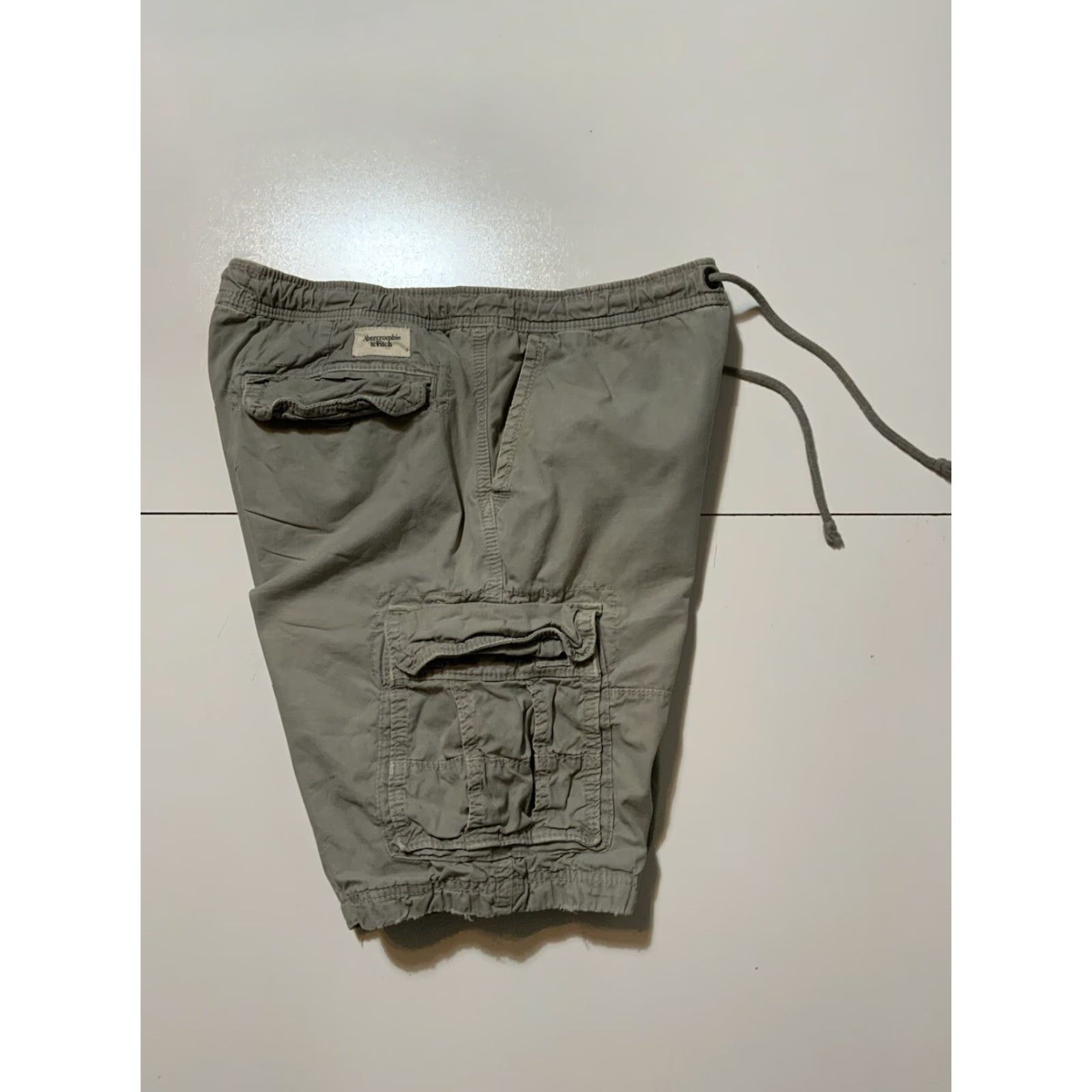 Abercrombie & Fitch Abercrombie & Fitch New York Grey Cargo Cotton Twill Drawstring Shorts Sz. M Men Cargo Shorts Grey M Size US 31 - 2 Thumbnail