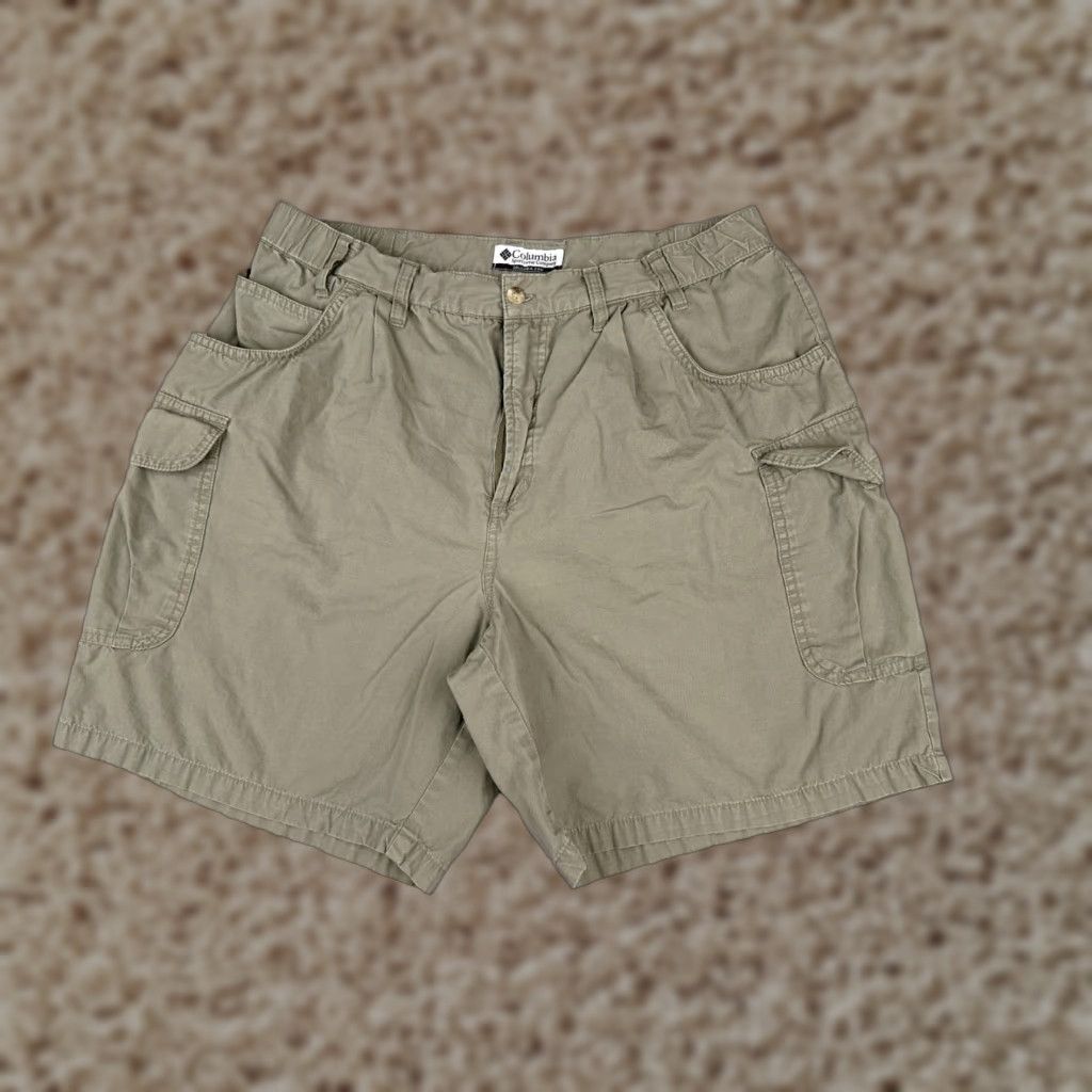 Vintage VINTAGE Columbia Shorts Men 36 Green Cargo 100% Cotton Waist Hike Camp 36x8 Green Cargo Pocket Mens Size US 36 / EU 52 - 1 Thumbnail