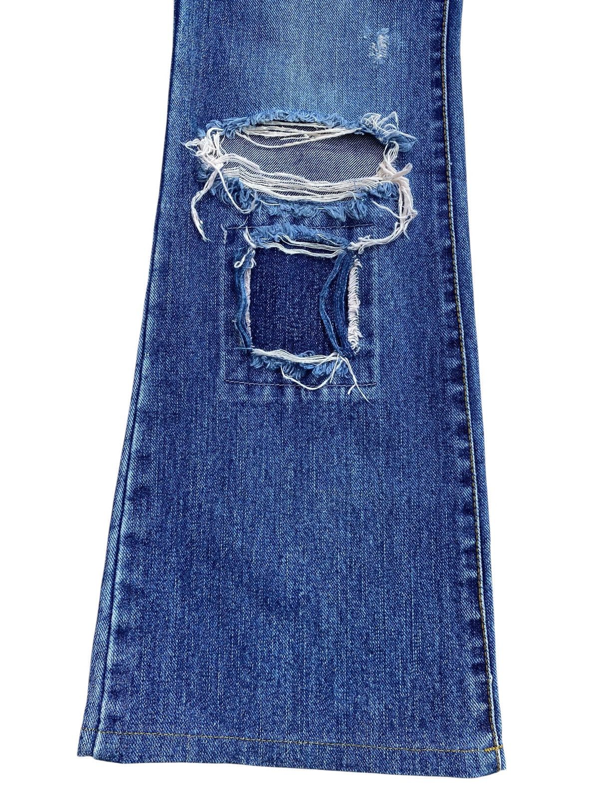Japanese Brand Japanese Brand Blue Wash Distress Patch Style Flare Jeans Size US 30 / EU 46 - 5 Thumbnail