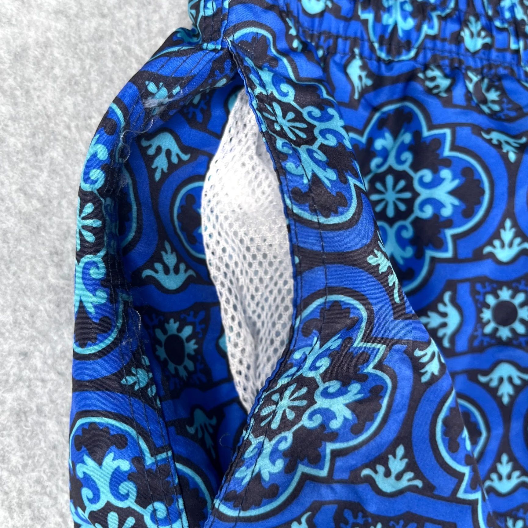 Vintage Speedy Shark Swim Trunks Mens Large Blue Geometric Lined Pockets Drawstring Size ONE SIZE - 6 Thumbnail