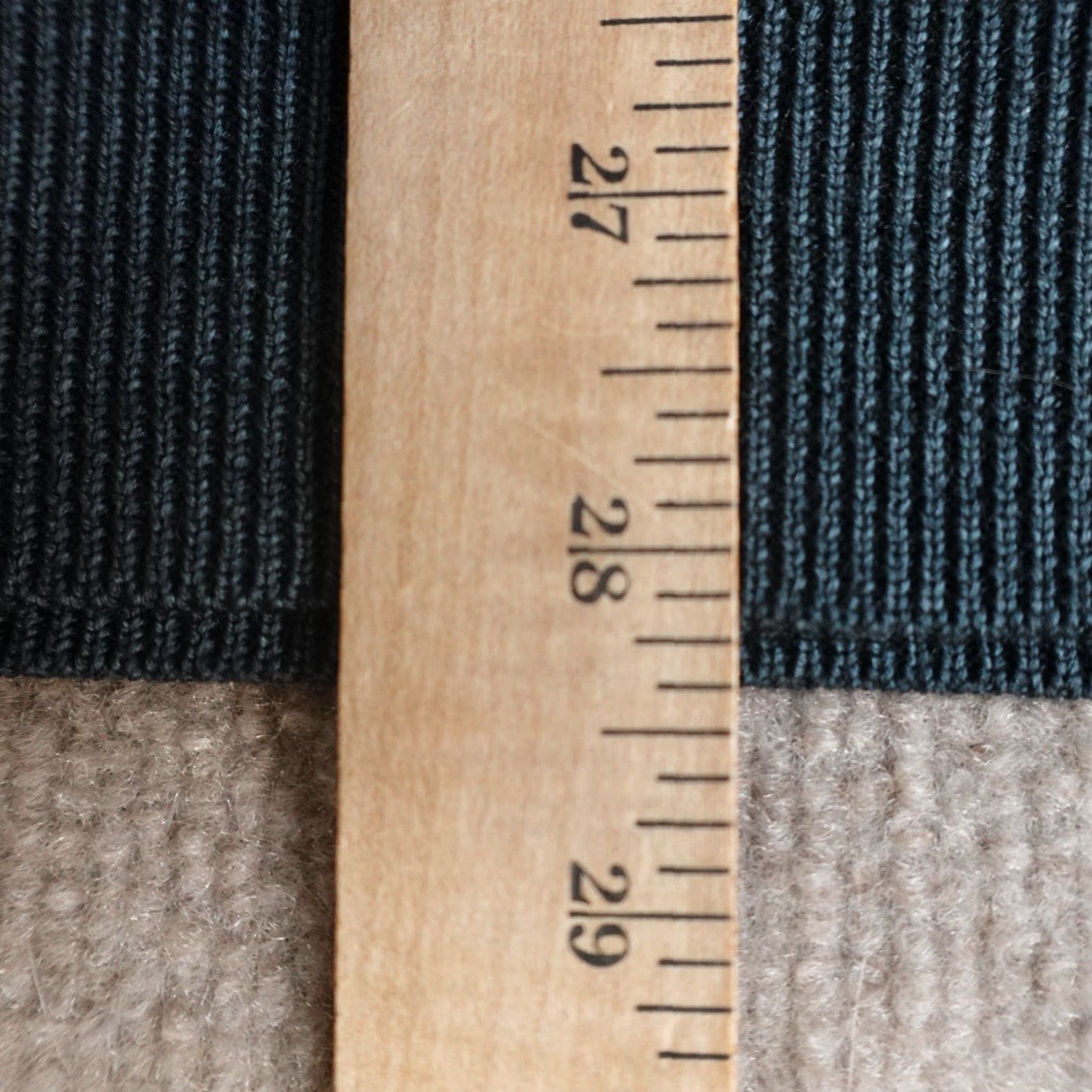Hugo Boss HUGO BOSS Sweater XL Blue Solid Wool Crew Neck Pullover Men Long Sleeve Rib Knit 100% Wool Studio Size US XL / EU 56 / 4 - 2 Thumbnail
