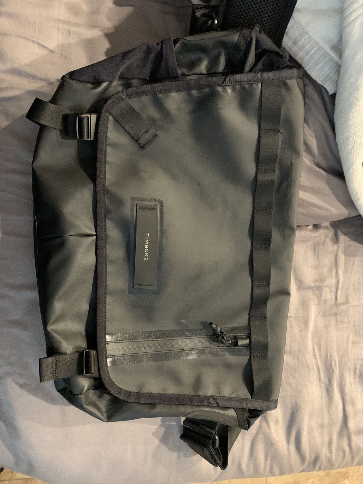 Timbuk2 Timbuk2 Especial Stash Messenger Bag | Grailed