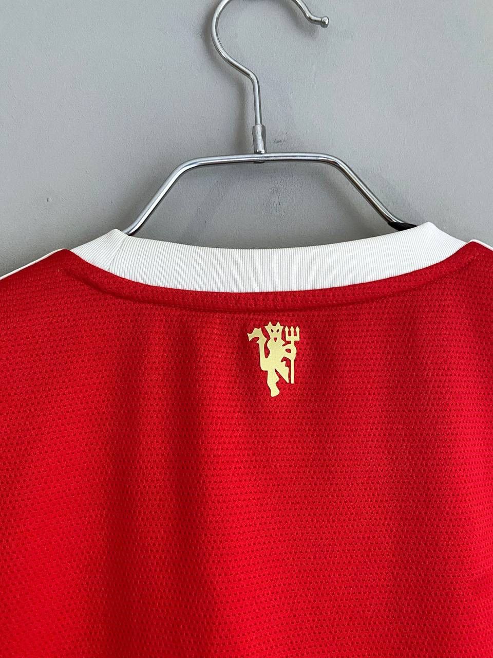 Adidas Manchester United 2021/22 Home Soccer Jersey, Size M H31447 Size US M / EU 48-50 / 2 - 11 Thumbnail