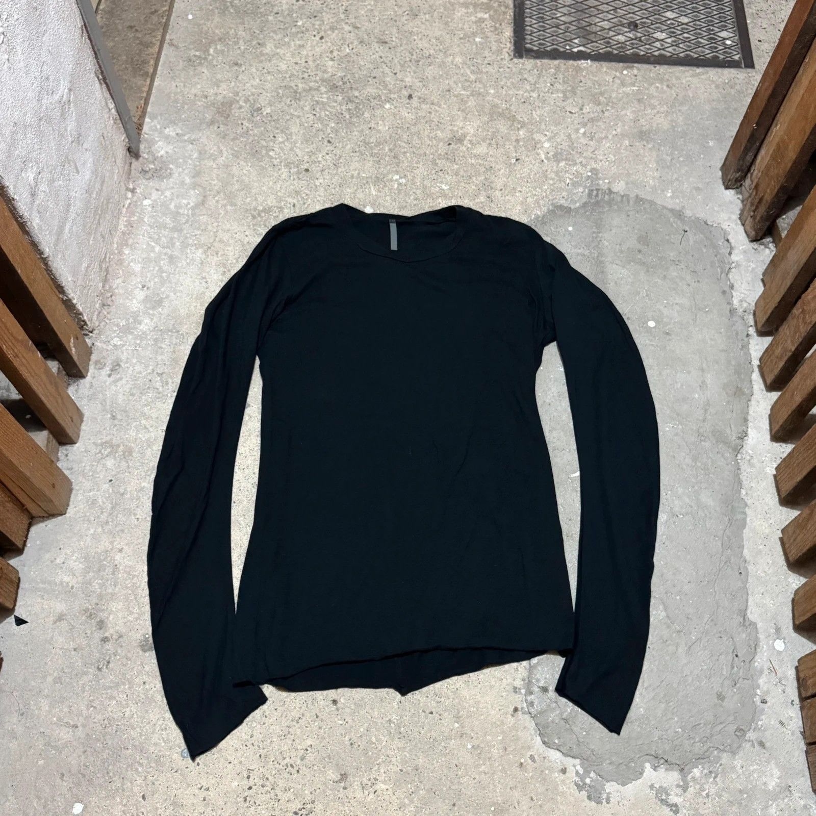 Kazuyuki Kumagai Attachment Kazuyuki Kumagi (Attachment) curved sleeves long sleeve Size US M / EU 48-50 / 2 - 1 Thumbnail