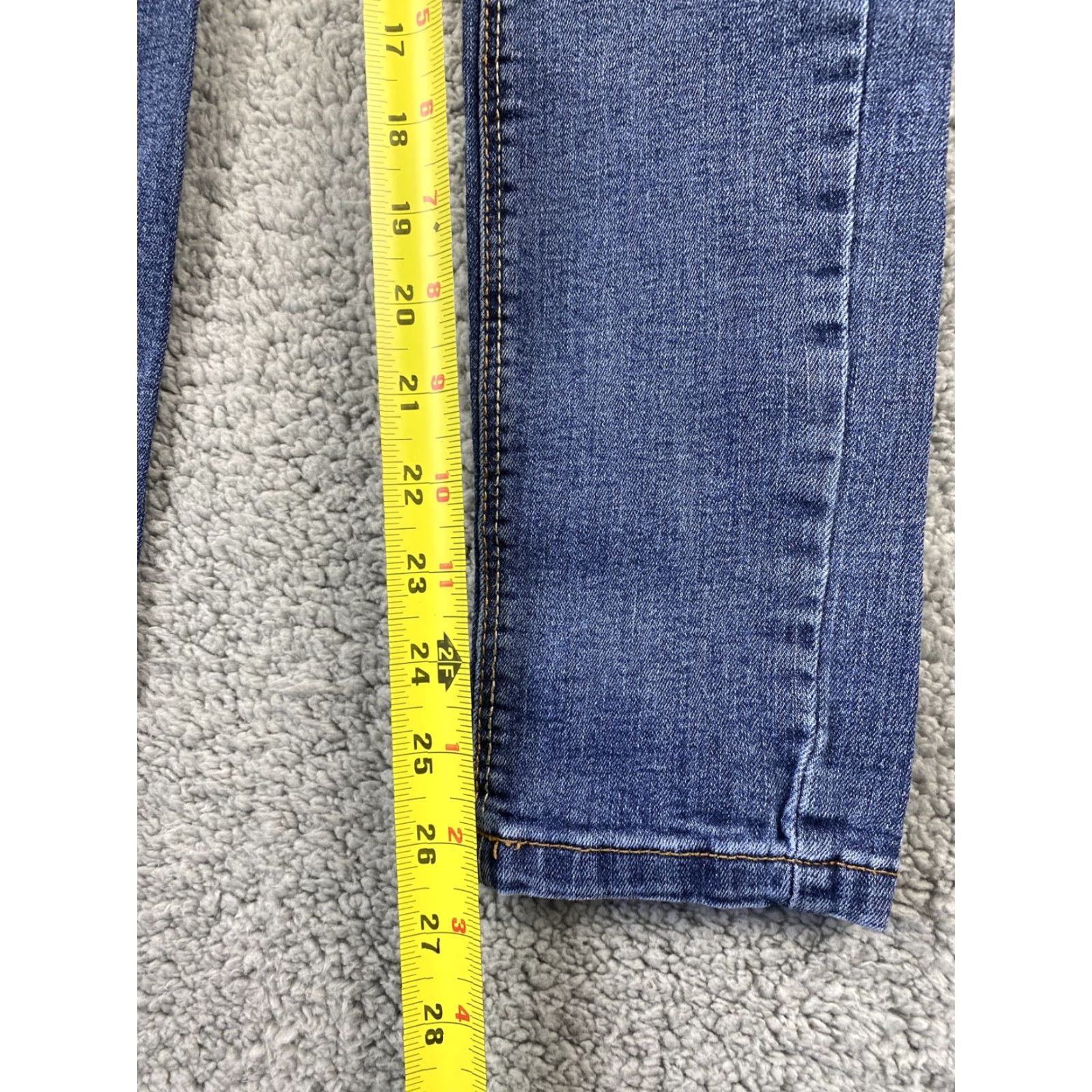 Bershka Zara Jeans Women's Size 2 Skinny Denim Blue Mid Rise Stretch 31-26 Belt Loops 5-Pocket Design Casual Adult Womens Size 26" / US 2 / IT 38 - 5 Thumbnail