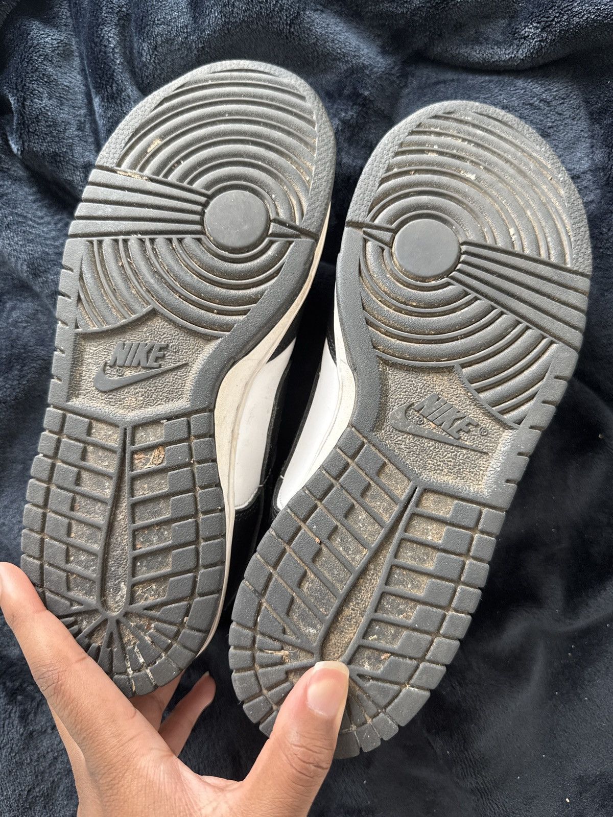 Nike black & white nike dunks low Size US 7 / EU 40 - 5 Thumbnail