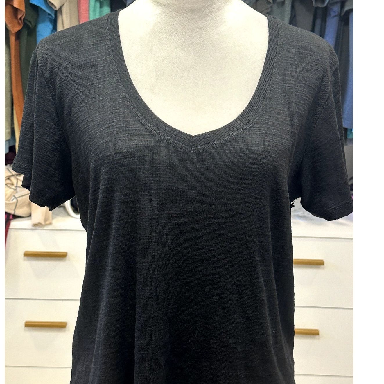 Treasure & Bond Treasure & Bond Women's BLack V Neck Textured T Shirt M NWT Size M / US 6-8 / IT 42-44 - 2 Thumbnail