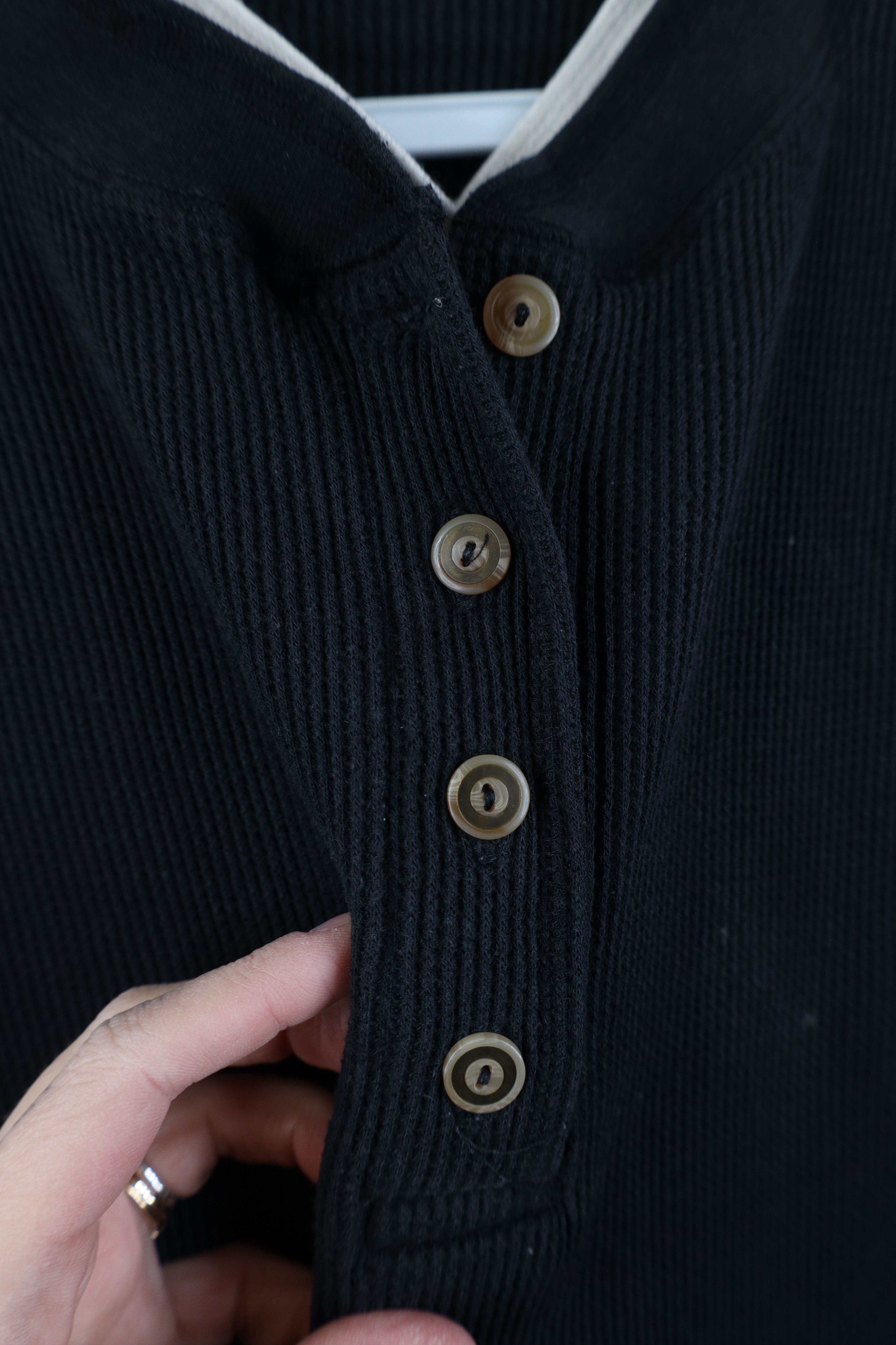 Vintage Vintage 90s Streetwear Waffle Knit Henley T-Shirt Black Size L / US 10 / IT 46 - 6 Thumbnail