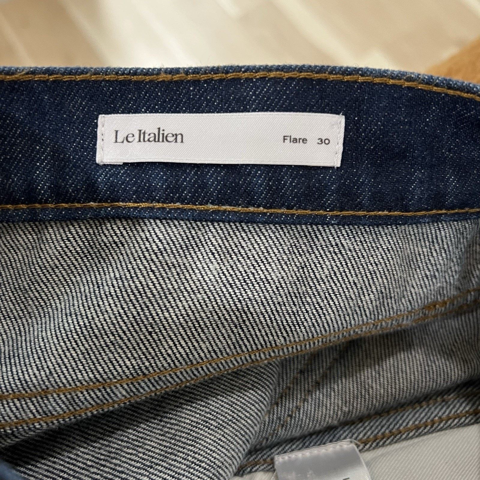 Frame NWT Frame Le Italien Flare Rigid Denim 30 Dark Rinse Size 30" / US 8 / IT 44 - 8 Thumbnail