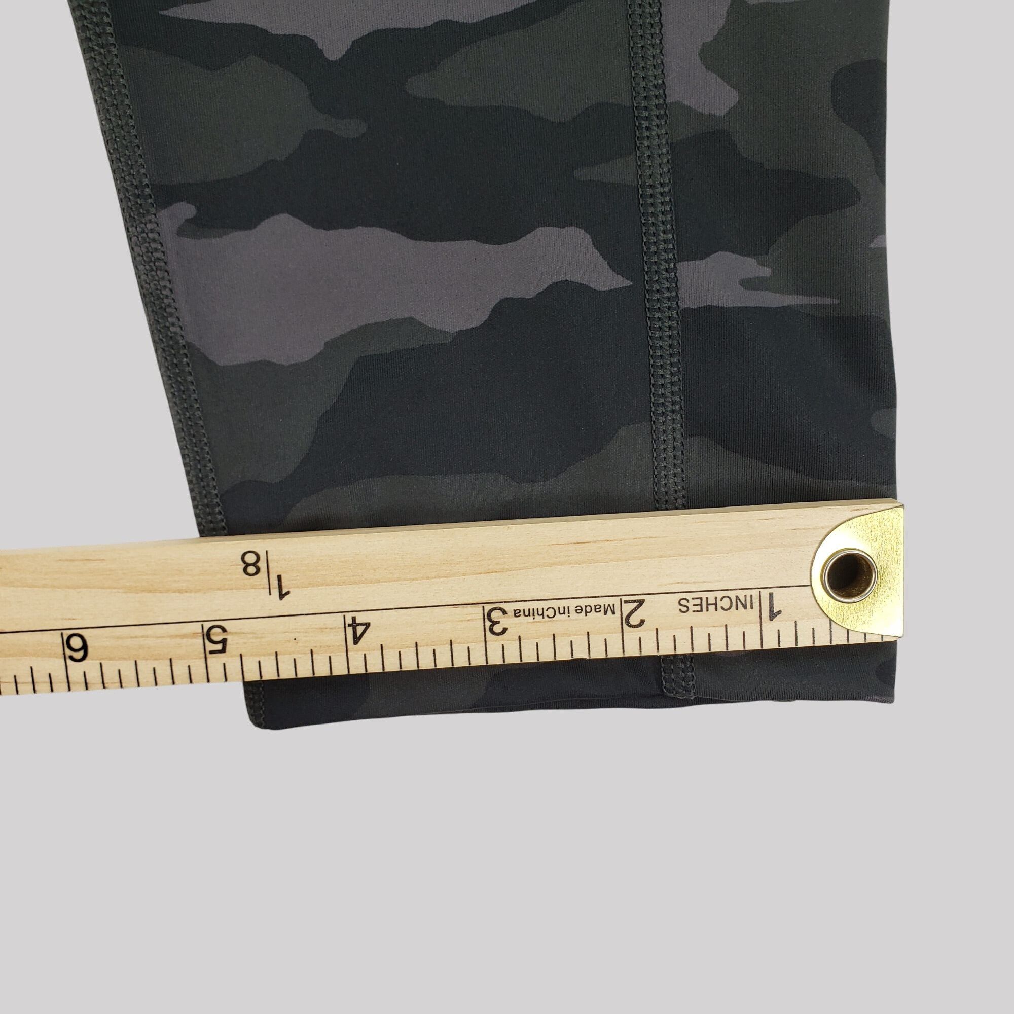 Athleta Athleta Ultimate Camo 7/8 Tights High-Waisted Stretch Size 38" / US 16 / IT 52 - 8 Thumbnail