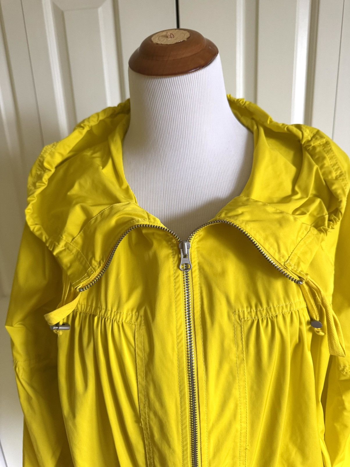 Liz Claiborne LIZ CLAIBORNE Yellow Hooded Rain Jacket XL NWT $129 Size XL / US 12-14 / IT 48-50 - 5 Thumbnail