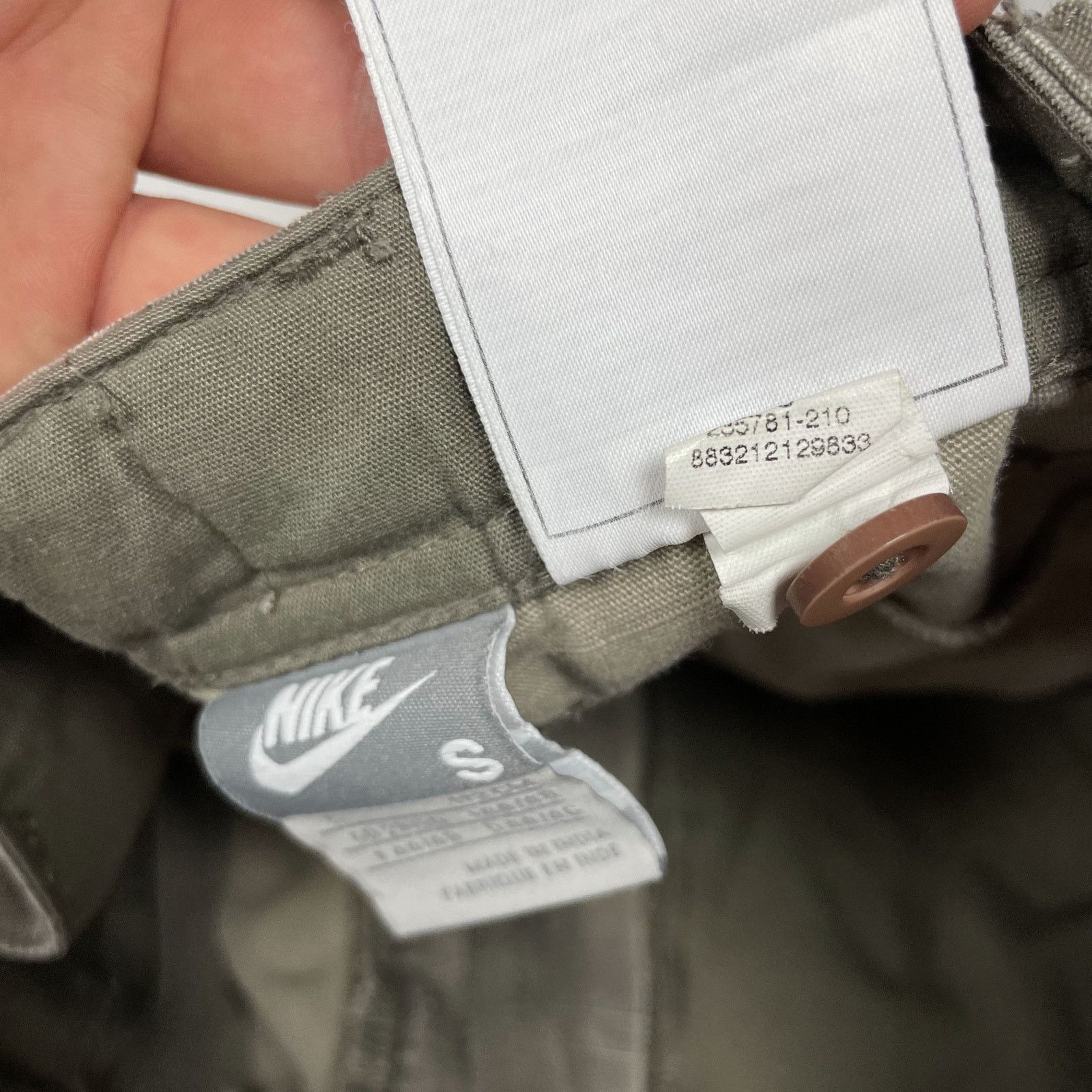Nike × Vintage Vintage Nike Men's Olive Green High-Rise Cargo Shorts Small Size US 32 / EU 48 - 9 Thumbnail