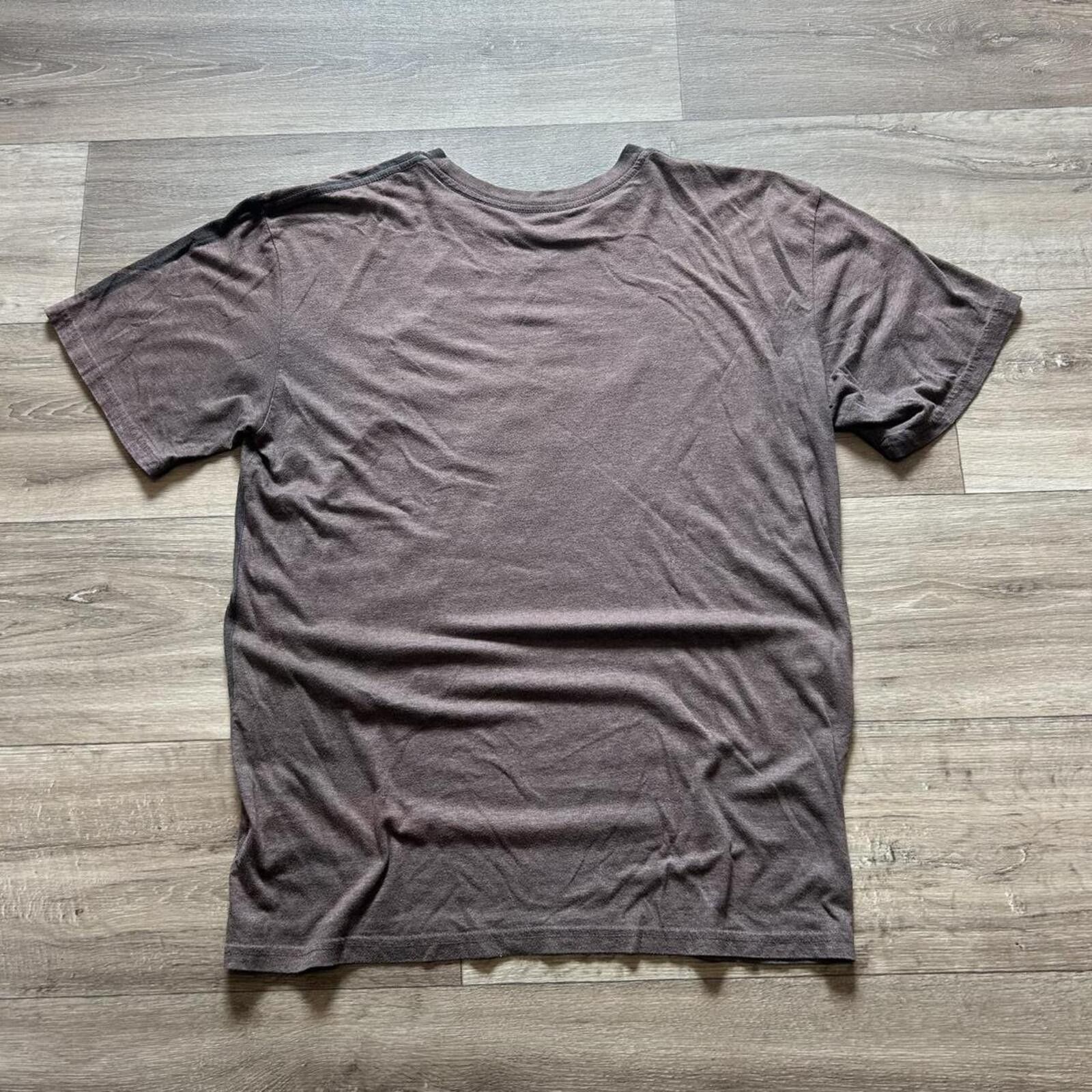 Oakley Vintage y2k Oakley Brown Graphic t shirt size L Size US L / EU 52-54 / 3 - 3 Thumbnail