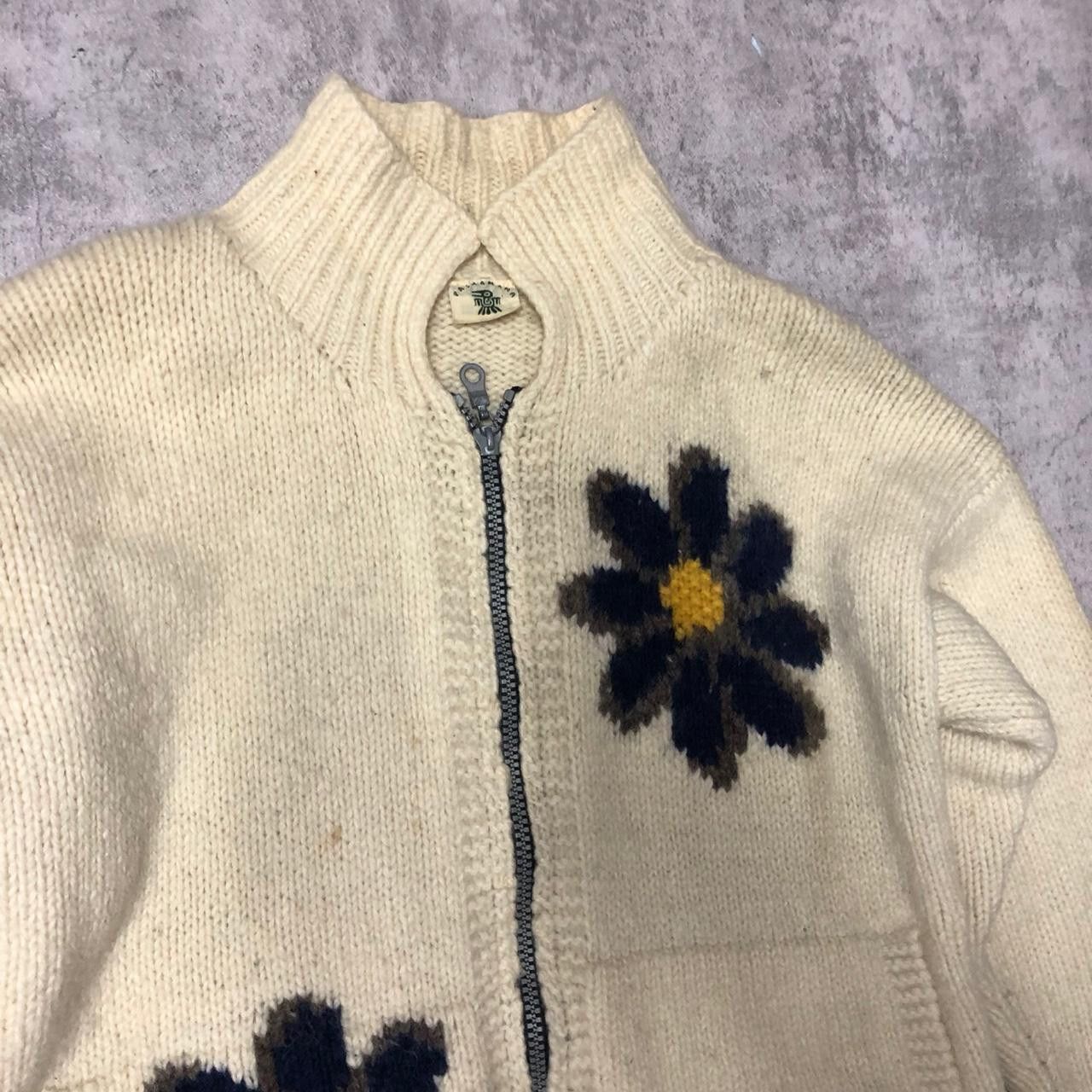 Other Cream and black floral sweater #grunge Size S / US 4 / IT 40 - 2 Thumbnail