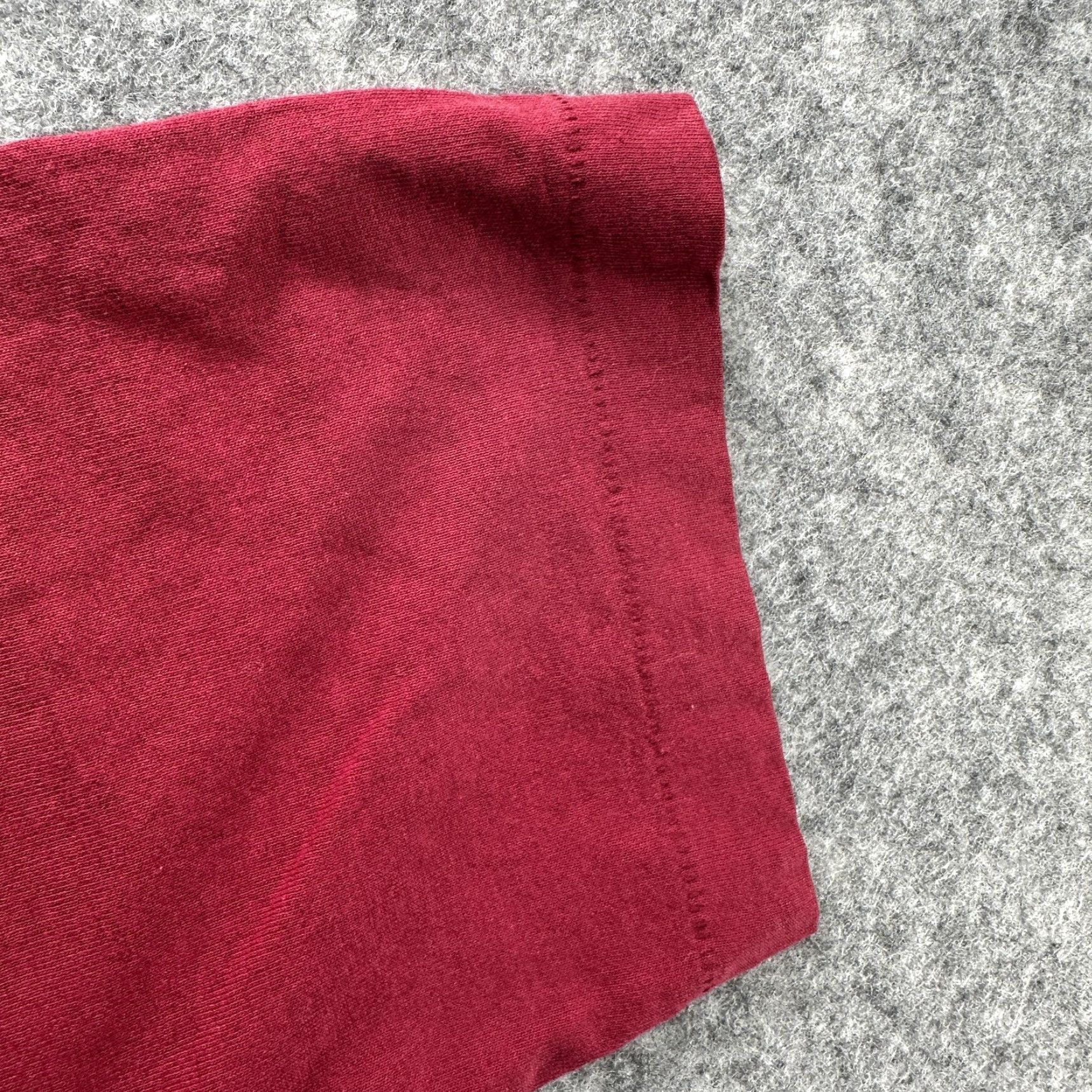 Fruit Of The Loom VINTAGE Fruit of the Loom T-Shirt Men Small Red Workwear Retro 90s Logo Short Sleeve Size US S / EU 44-46 / 1 - 5 Thumbnail