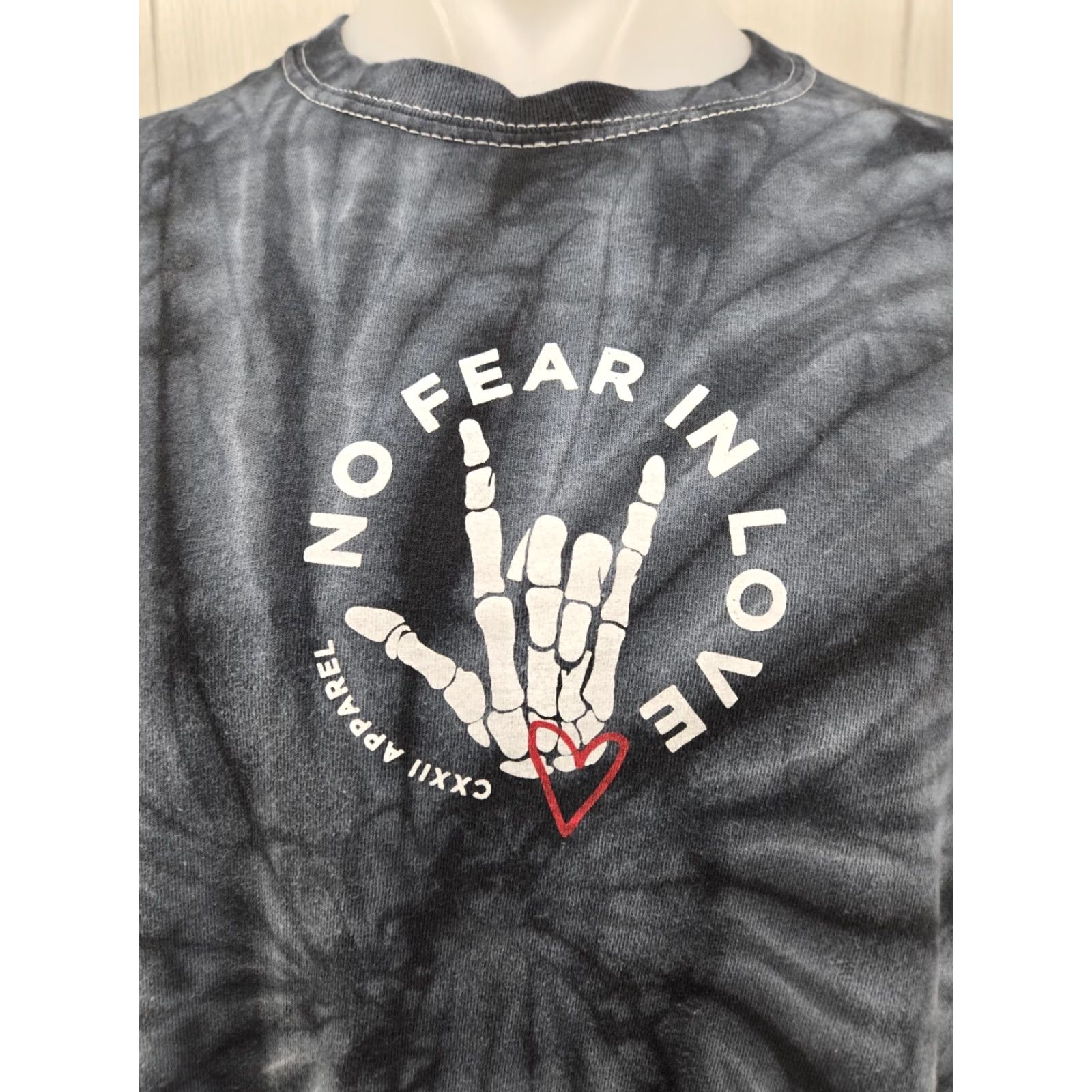No Fear CXXII There Is No Fear in Love Perfect Love Drives Out Fear John 4:18 Tie Dye Shirt XL Multicolor Short Sleeve T-Shirt Adults Mens Size US XL / EU 56 / 4 - 4 Thumbnail