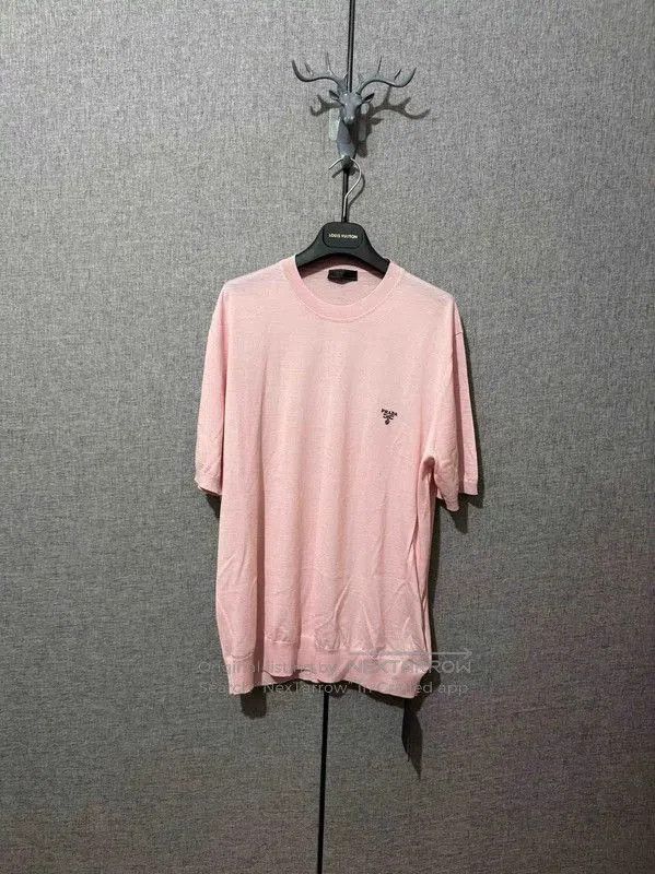 Prada Prada Pink Wool Logo Knitted Men's Sweater. Size US L / EU 52-54 / 3 - 1 Thumbnail
