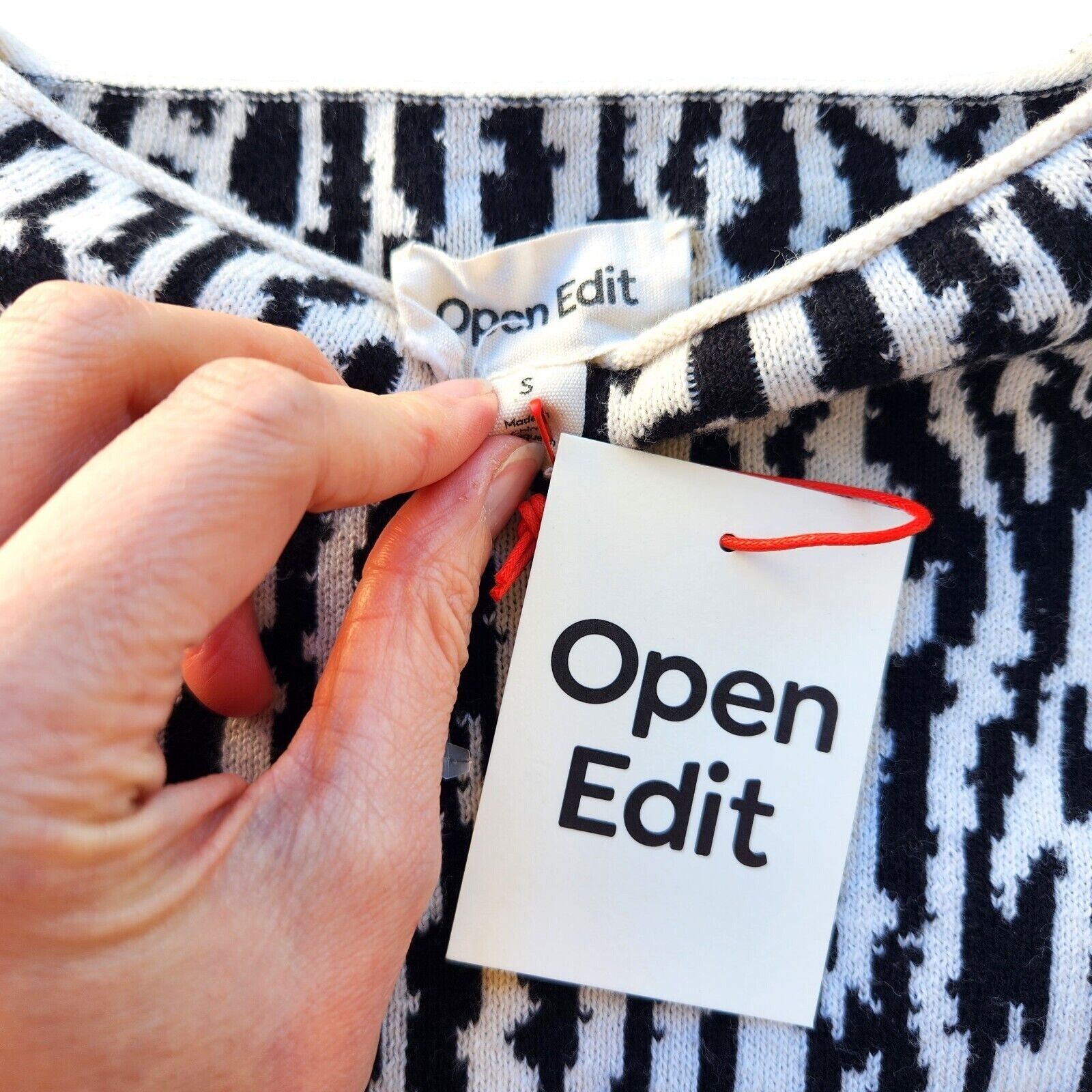 The Unbranded Brand Open Edit Women Animal Jacquard Tie Back Sweater Size S Size S / US 4 / IT 40 - 7 Thumbnail