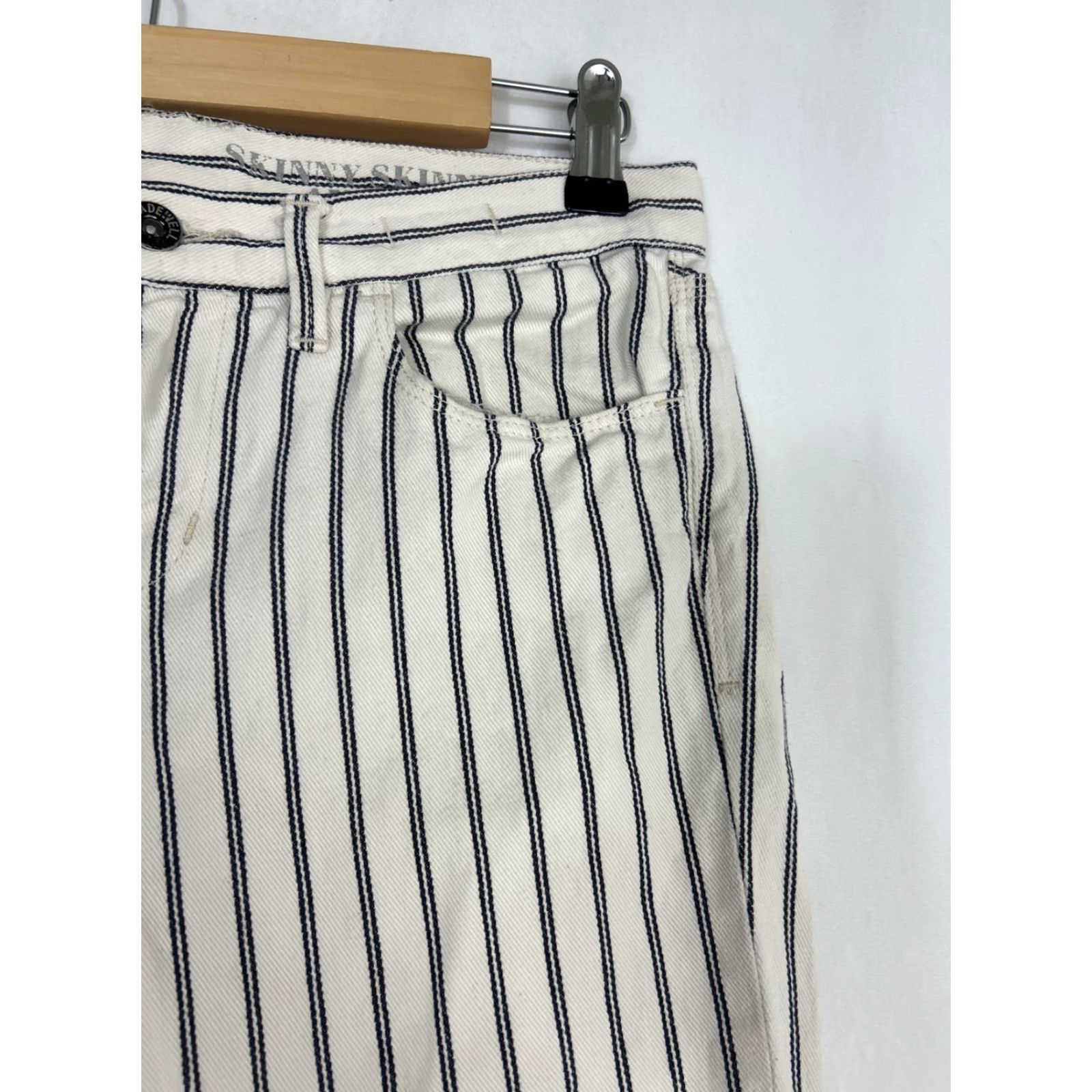 Madewell Madewell striped skinny pants Navy & White Striped Skinny Ankles 30x27 Women Size 27 Regular Inseam 27 Size 27" / US 4 / IT 40 - 5 Thumbnail