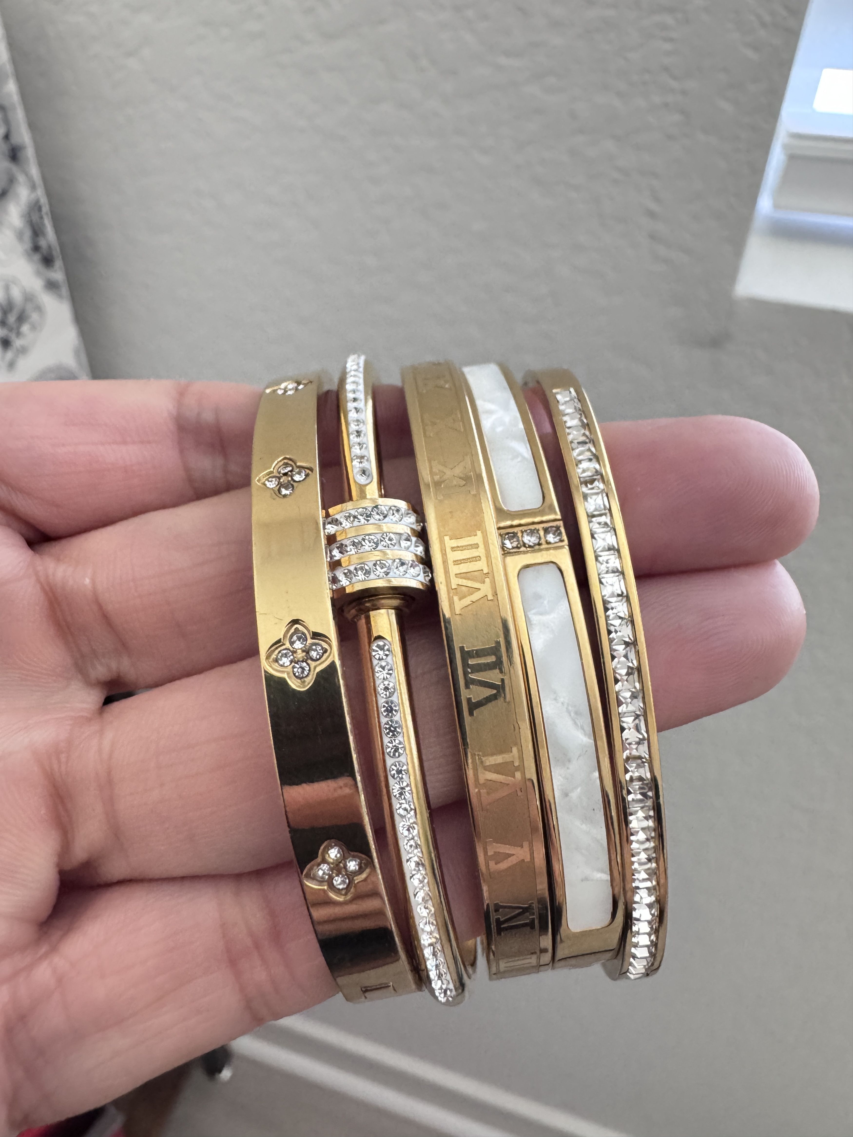 Other 5pcs Fashion bracelet Size ONE SIZE - 1 Thumbnail