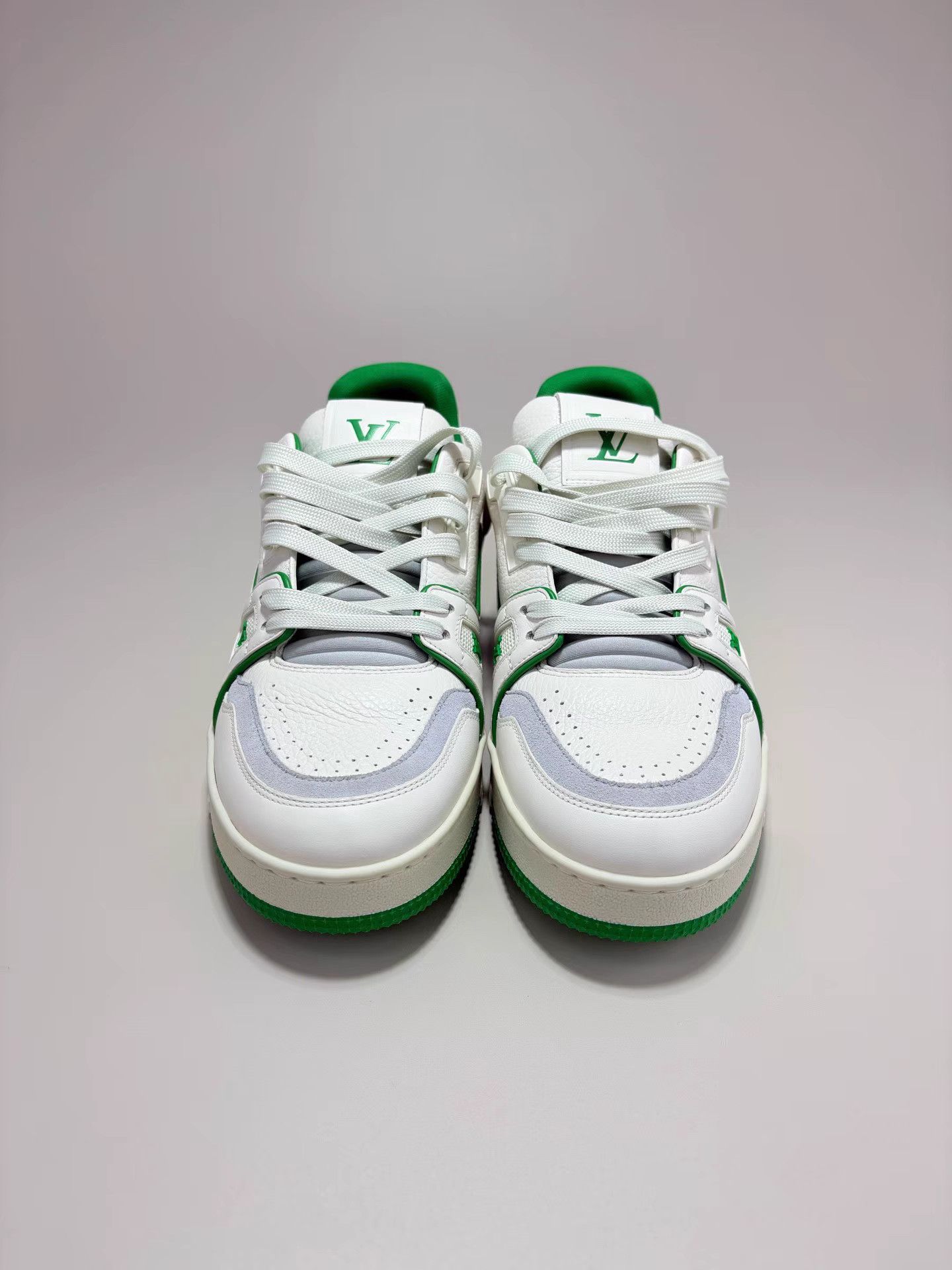 Louis Vuitton LOUIS VUITTON LV TRAINER White & Green Sneakers Size US 7 / EU 40 - 2 Thumbnail