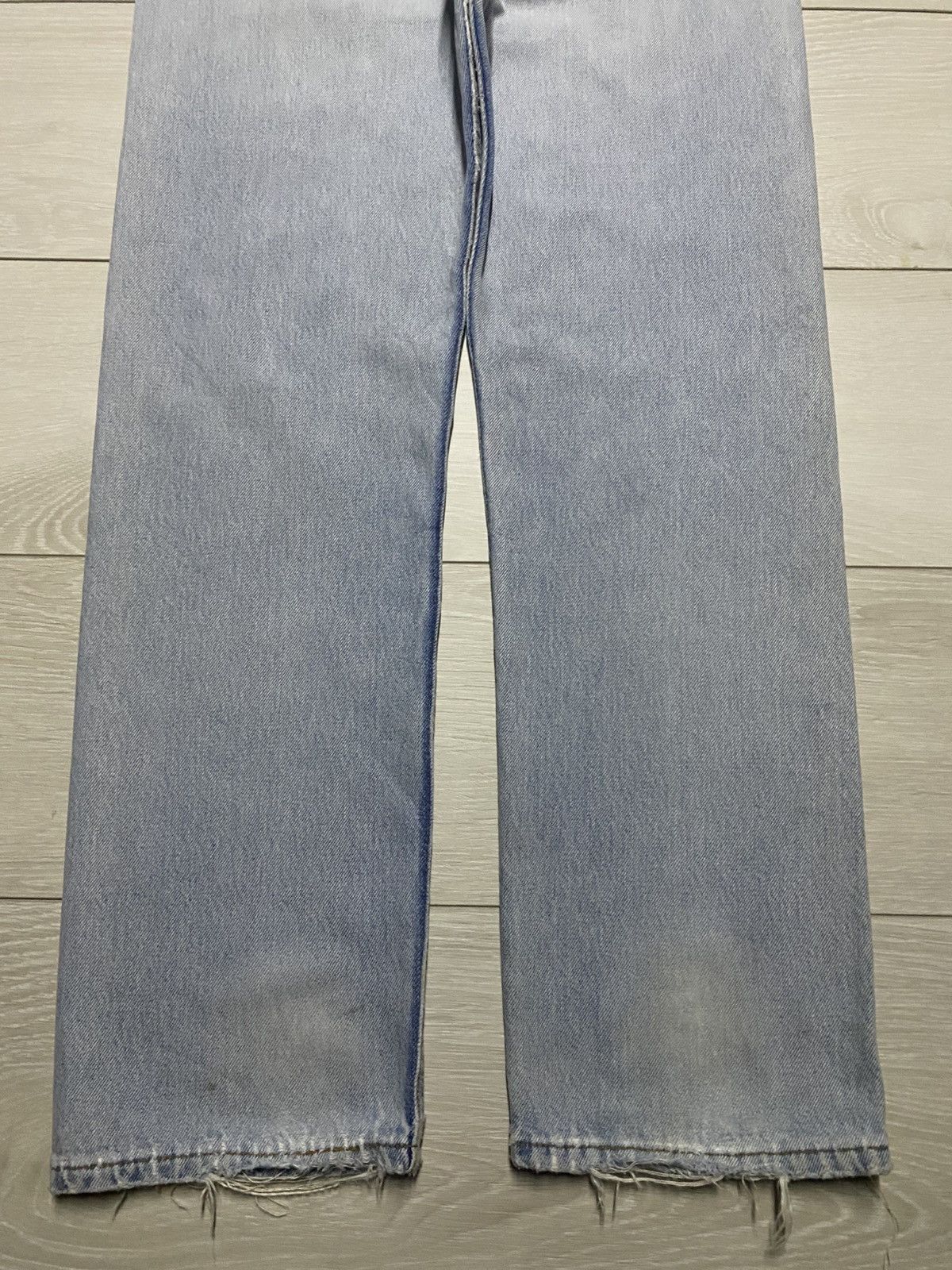 Levi's Vintage Levis 501 Light Faded Blue Distressed Loose Jeans Size US 30 / EU 46 - 6 Thumbnail