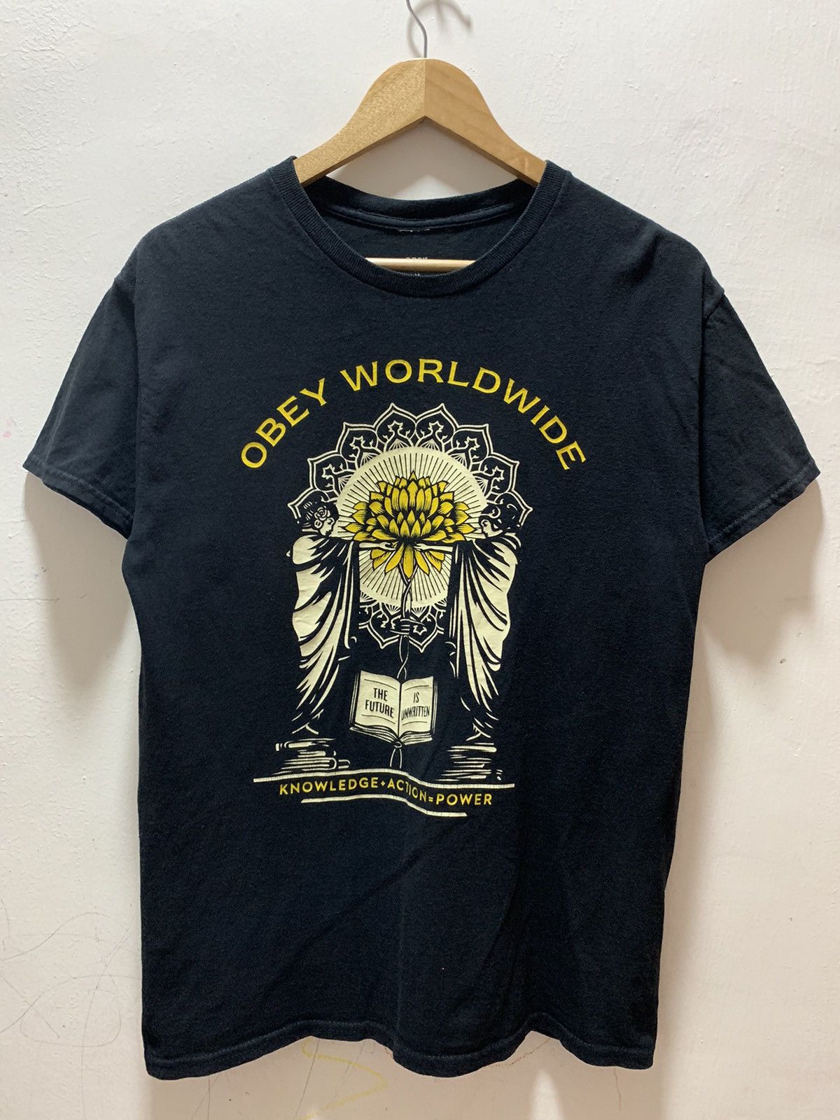 Obey Obey Worldwide Medium Size Size US M / EU 48-50 / 2 - 1 Thumbnail