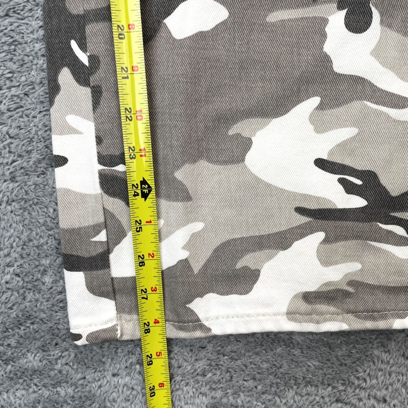 Shein SheIn Jeans Womens 30 Gray Camo Baggy Wide-Leg Cargo Y2K Skater Rave Grunge Snow Shirt? Size 30" / US 8 / IT 44 - 7 Thumbnail