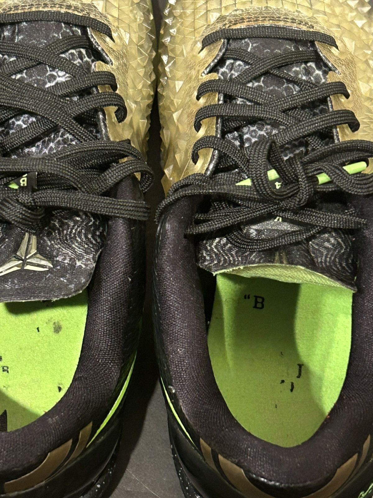 Nike Nike Kobe 8 Christmas SS Size US 5.5 / IT 35.5 - 13 Thumbnail