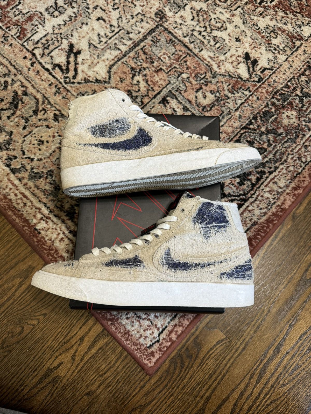 Nike Stranger Things Blazer Mid Upside Down Footwear