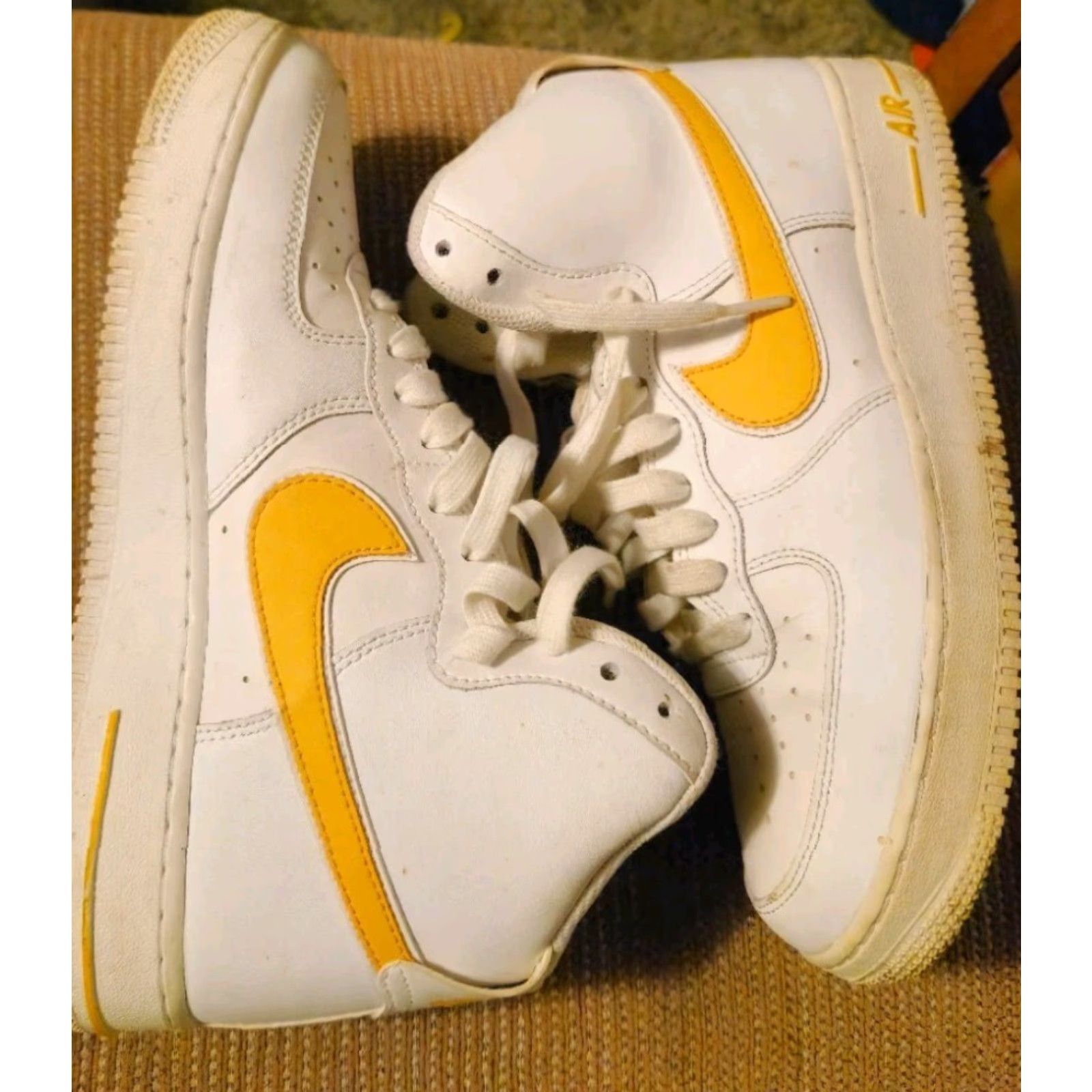 Nike Nike Air Force 1 High '07 White University Gold 2018 Size 8.5 Mens Sneaker US 8.5 EU 46 AT4141-101 Yellow Size US 11 / EU 44 - 2 Thumbnail